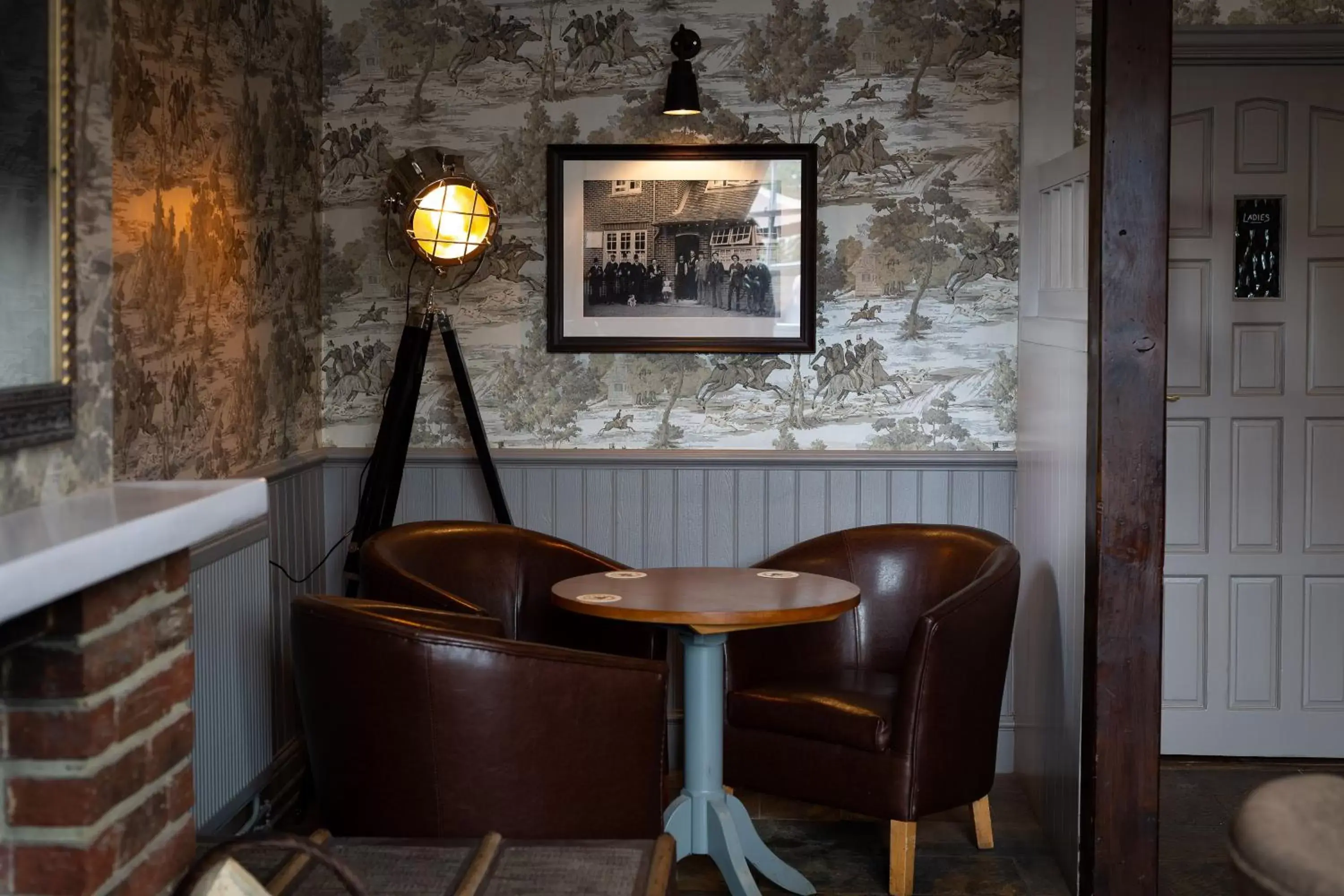Lounge or bar in The Poacher Inn