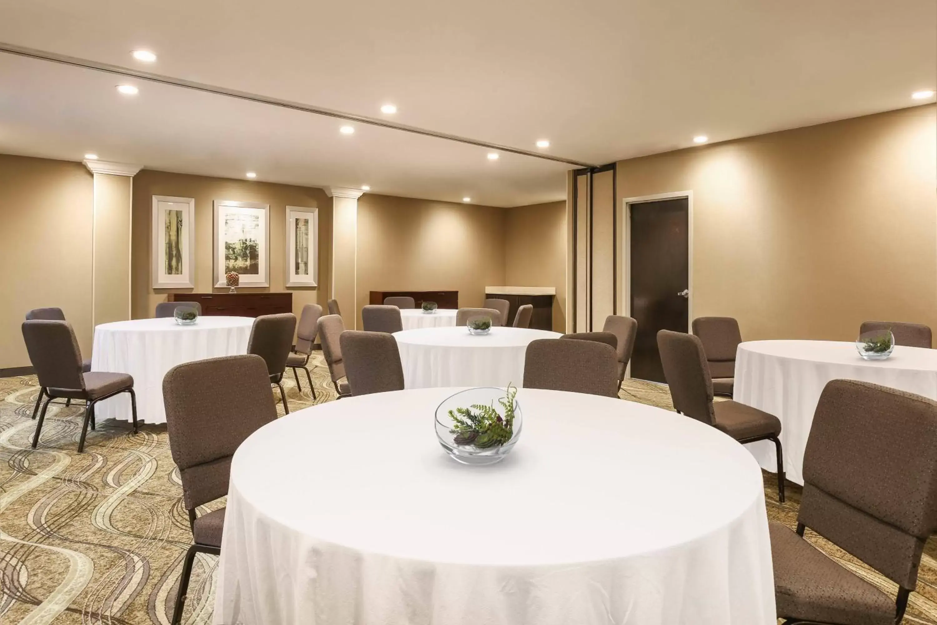 Meeting/conference room in SpringHill Suites by Marriott Oklahoma City Quail Springs