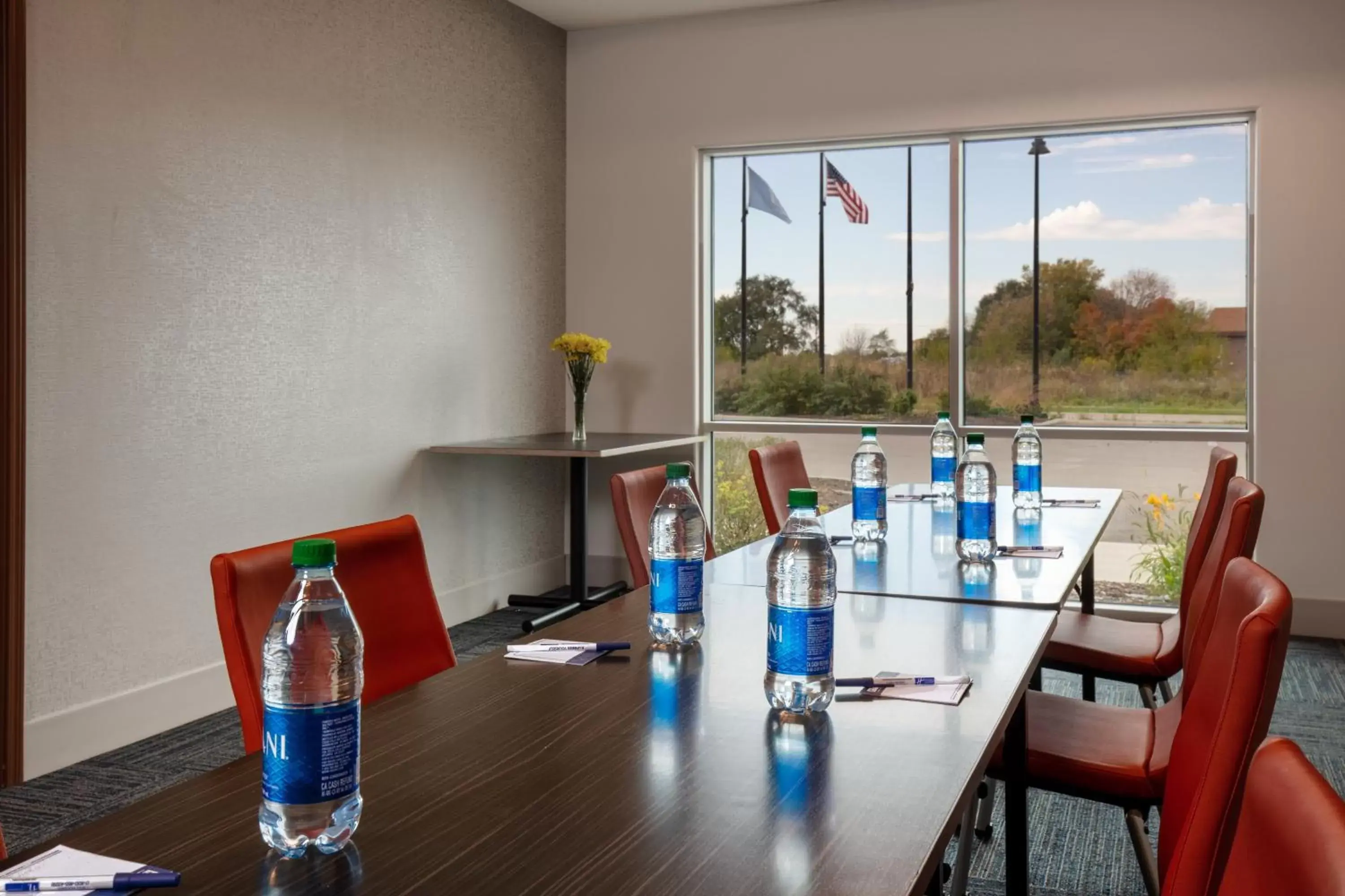 Meeting/conference room in Holiday Inn Express & Suites - Beloit, an IHG Hotel