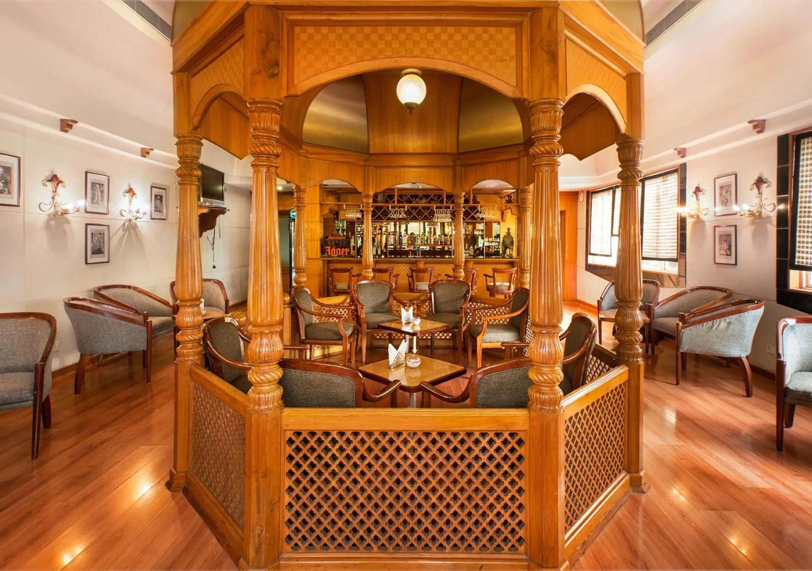 Restaurant/places to eat in KK Royal Hotel & Convention Centre Restaurant/places to eat in KK Royal Hotel & Convention Centre