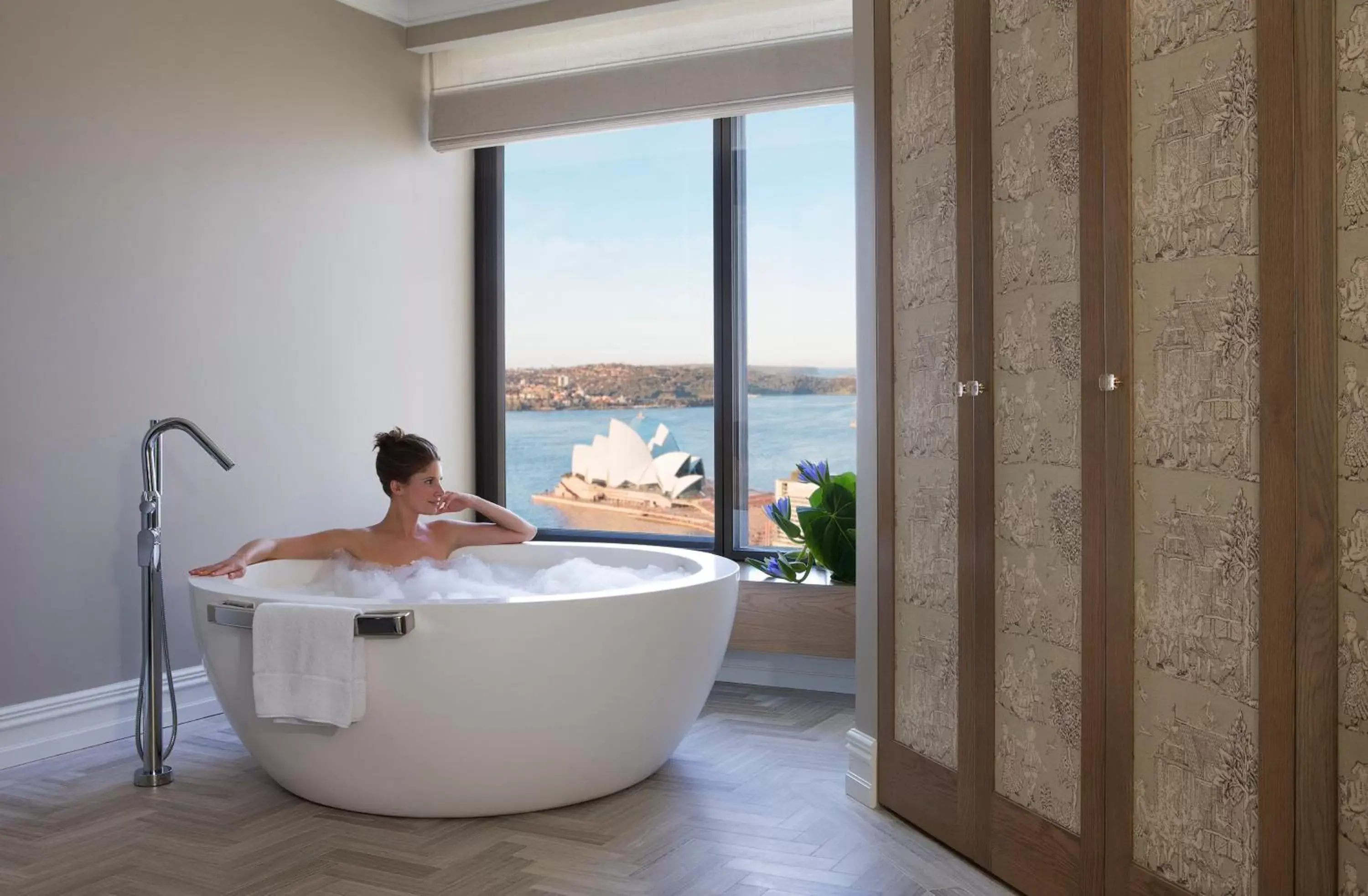 Bathroom in Four Seasons Hotel Sydney