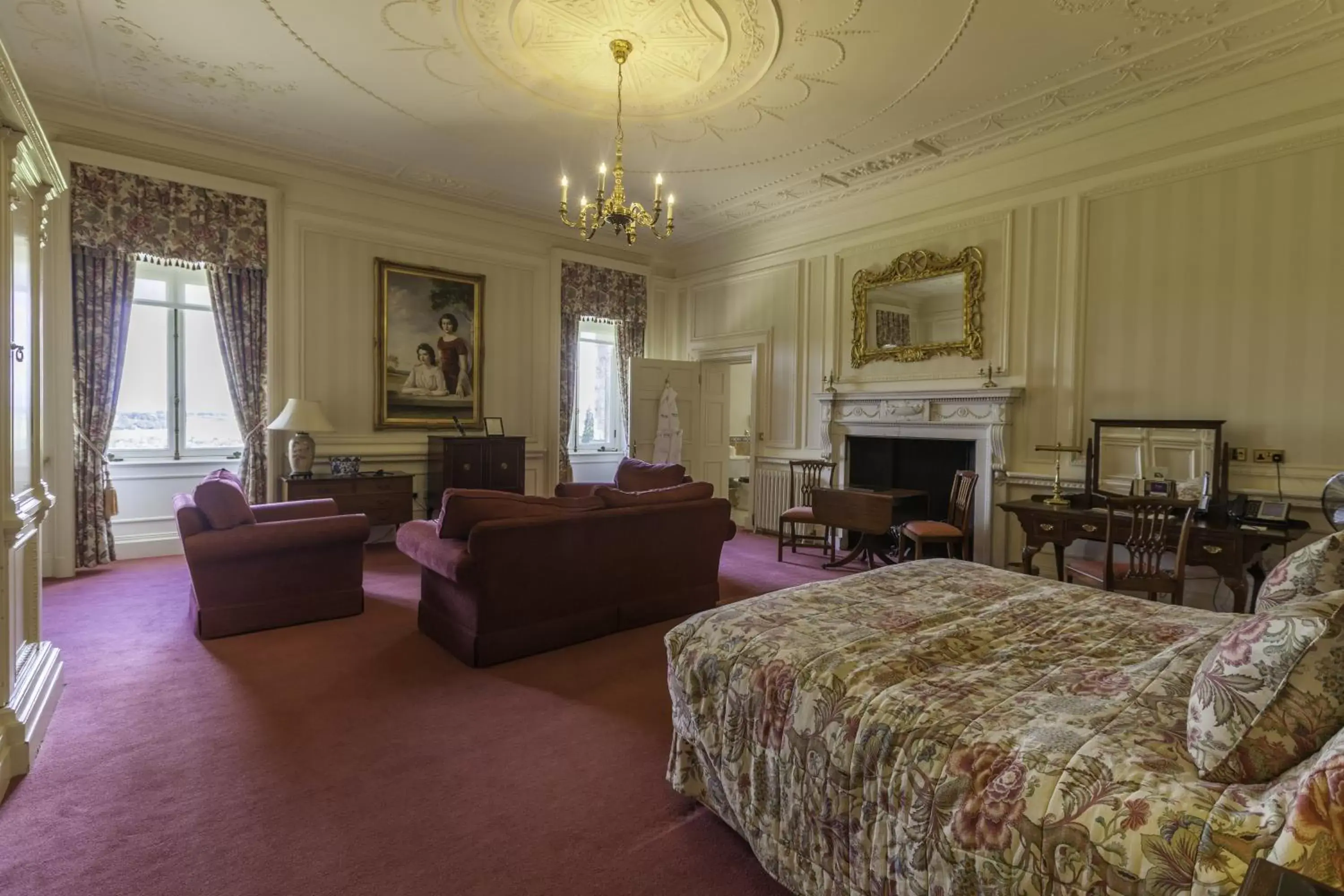 Bedroom, Seating Area in Luton Hoo Hotel, Golf and Spa