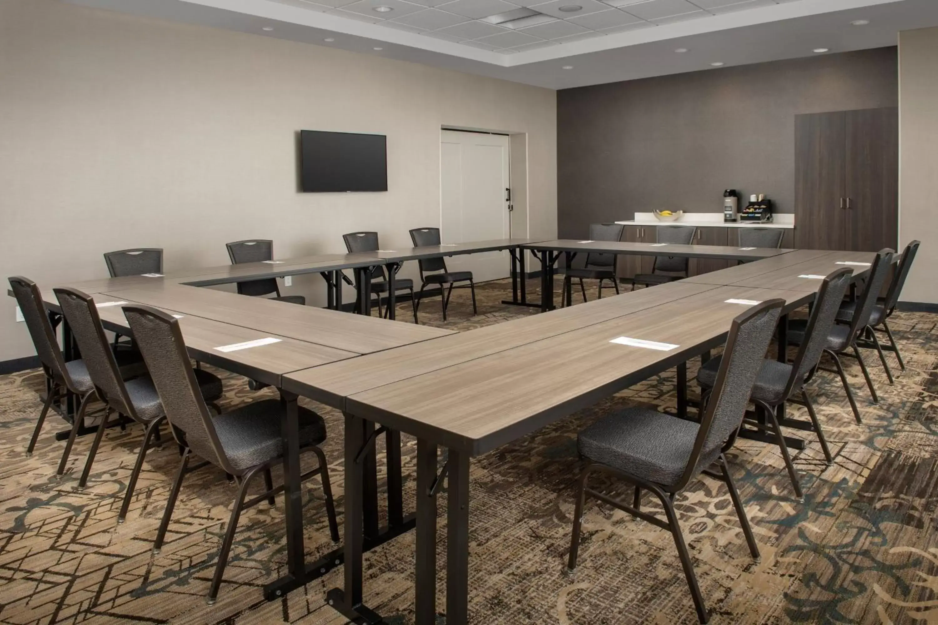 Meeting/conference room in Residence Inn by Marriott Jacksonville Downtown