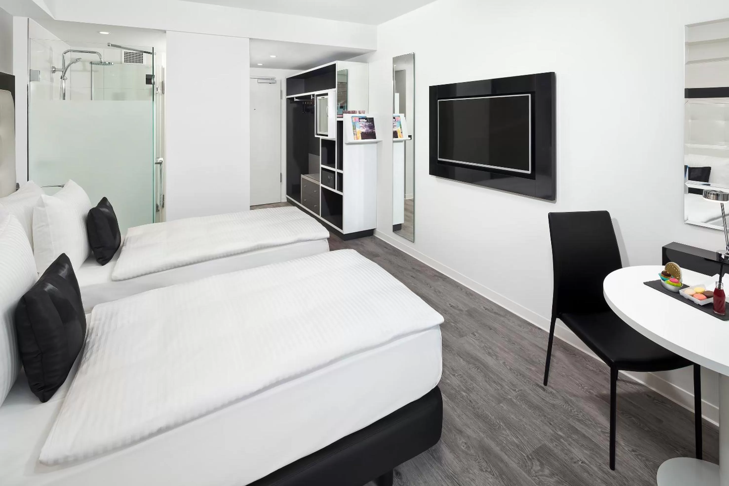 Bedroom, Bed in INNSiDE by Meliá Aachen