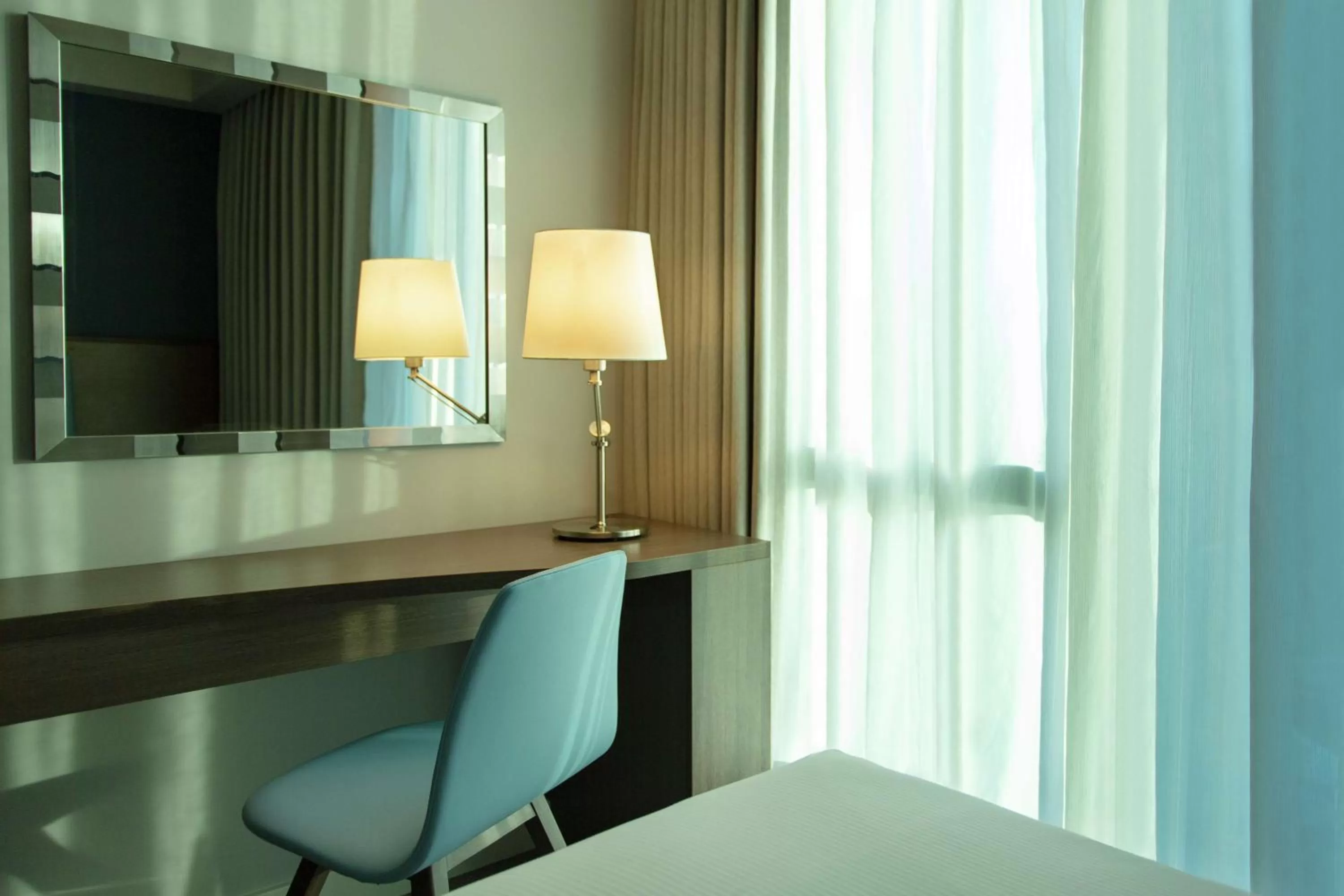 Bed in Hampton By Hilton Hamilton Park