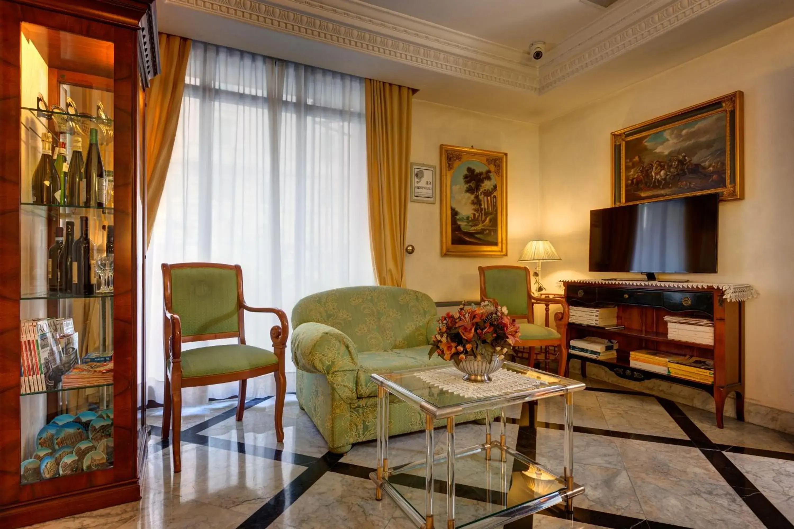 Lounge or bar, Seating Area in Hotel Amalfi