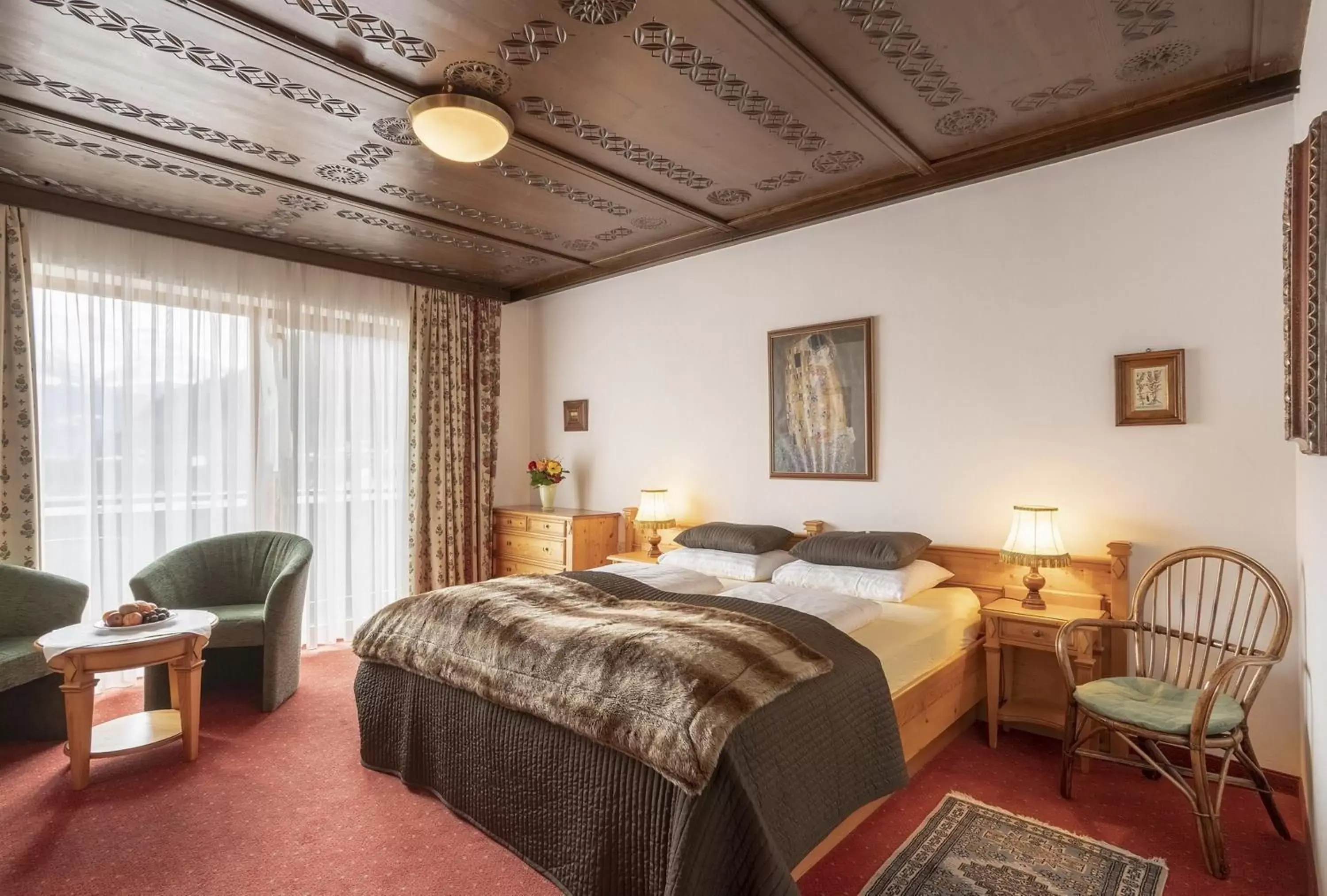 Bedroom, Bed in Hotel Neue Post