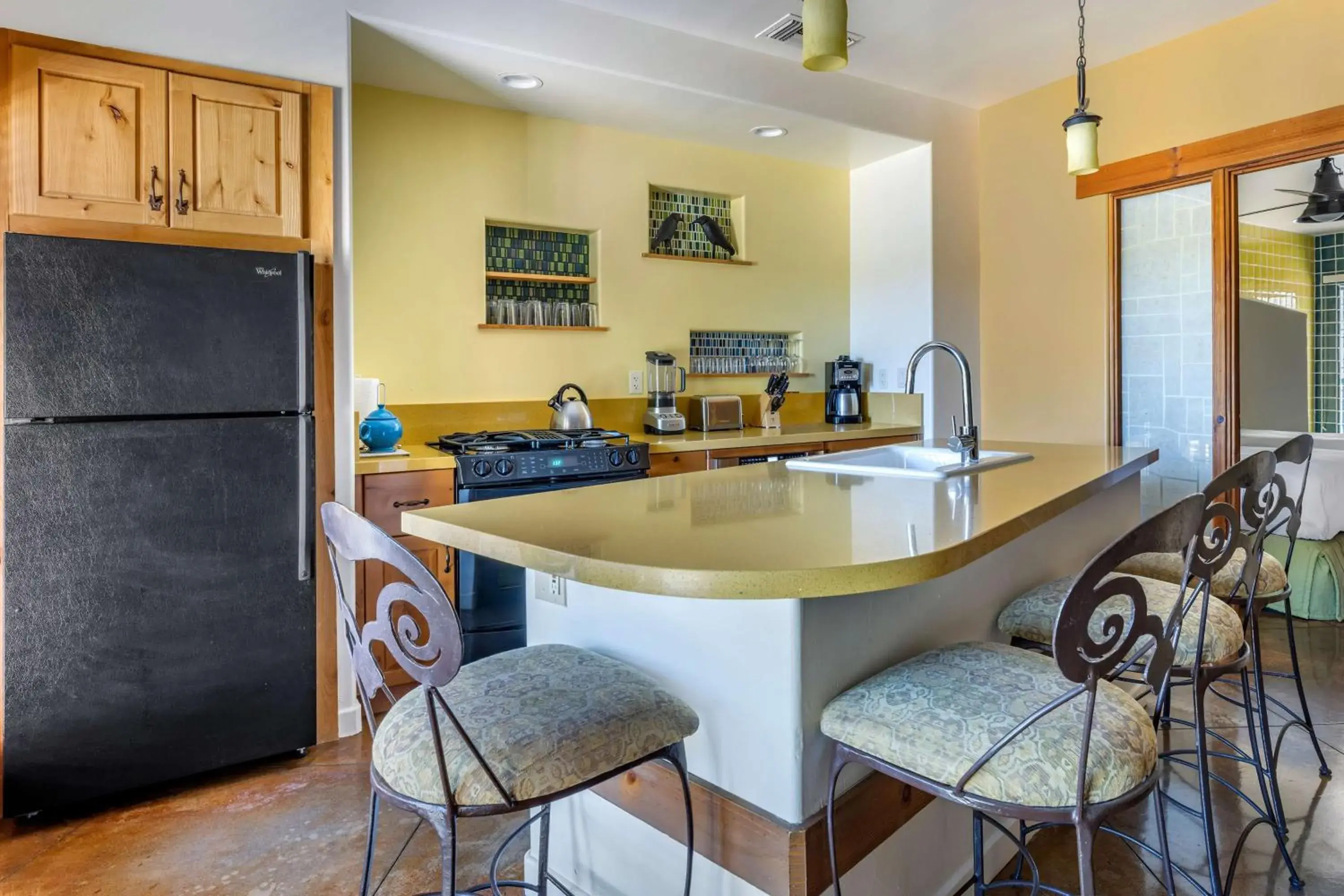 Kitchen or kitchenette, Kitchen/Kitchenette in Hilton Grand Vacations Club Palm Desert