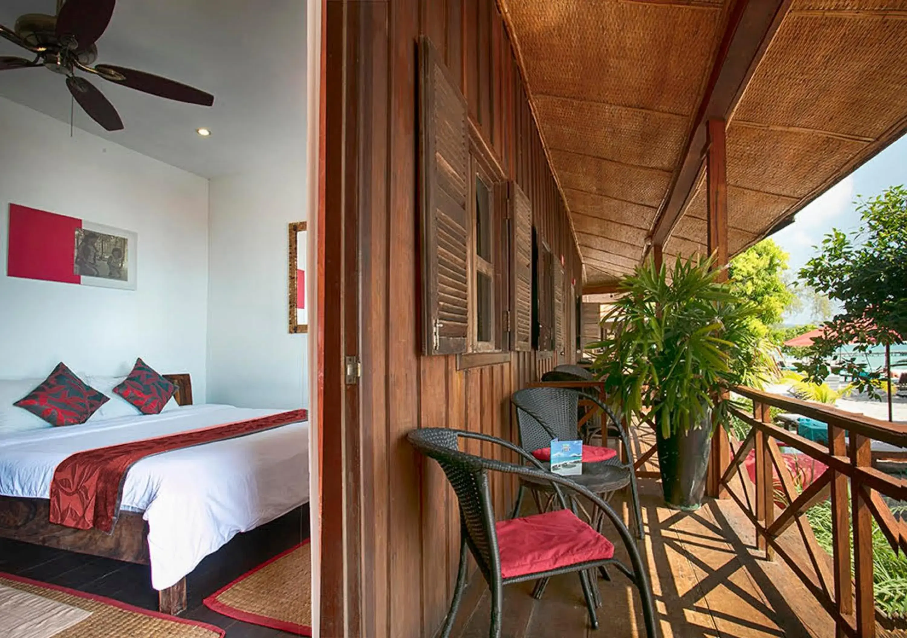 Seating area, Balcony/Terrace in Sok San Beach Resort