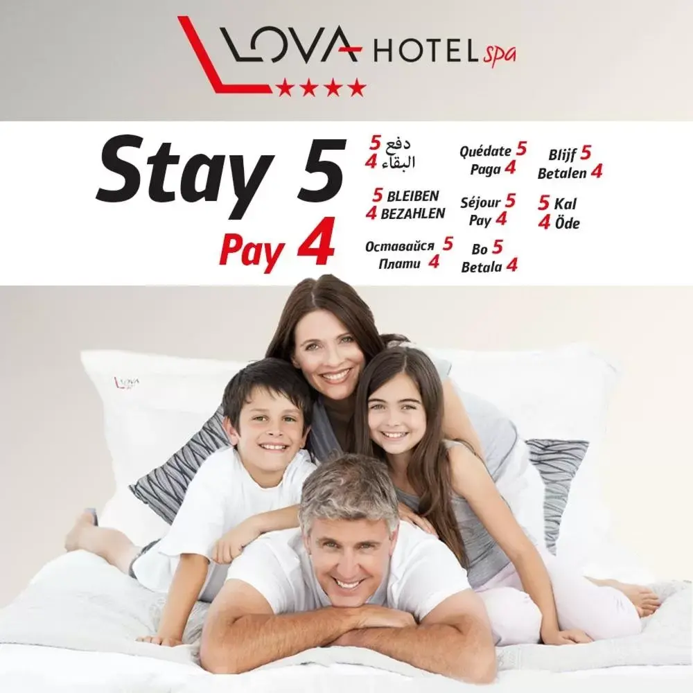 group of guests, Family in Yalova Lova Hotel & SPA Yalova