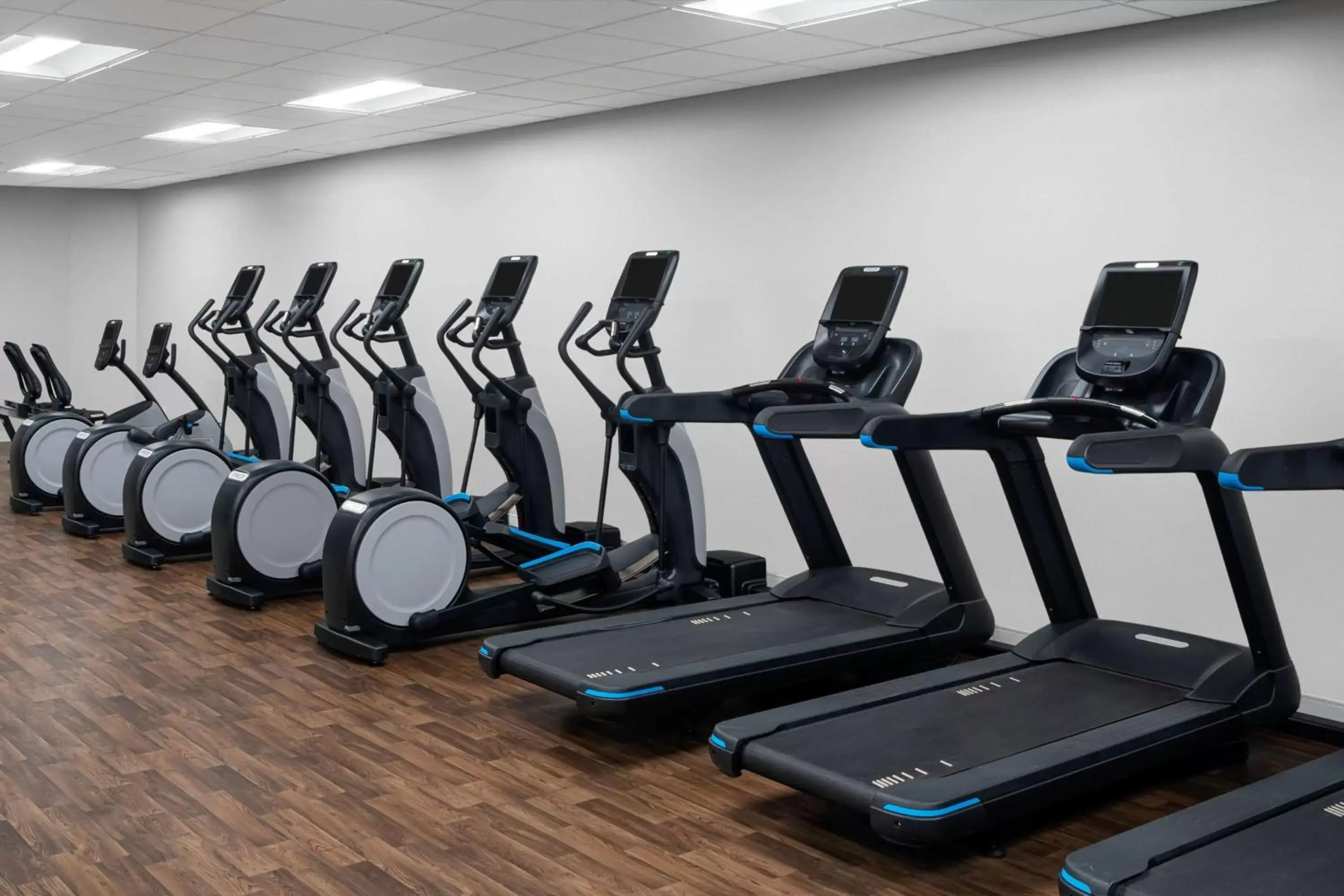 Fitness centre/facilities, Fitness Center/Facilities in Hilton Indianapolis Hotel & Suites