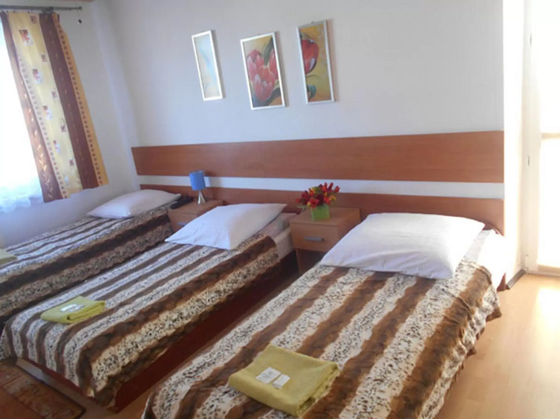 Family Room with Shared Bathroom in Hotelik Gościnny Family Room with Shared Bathroom in Hotelik Gościnny