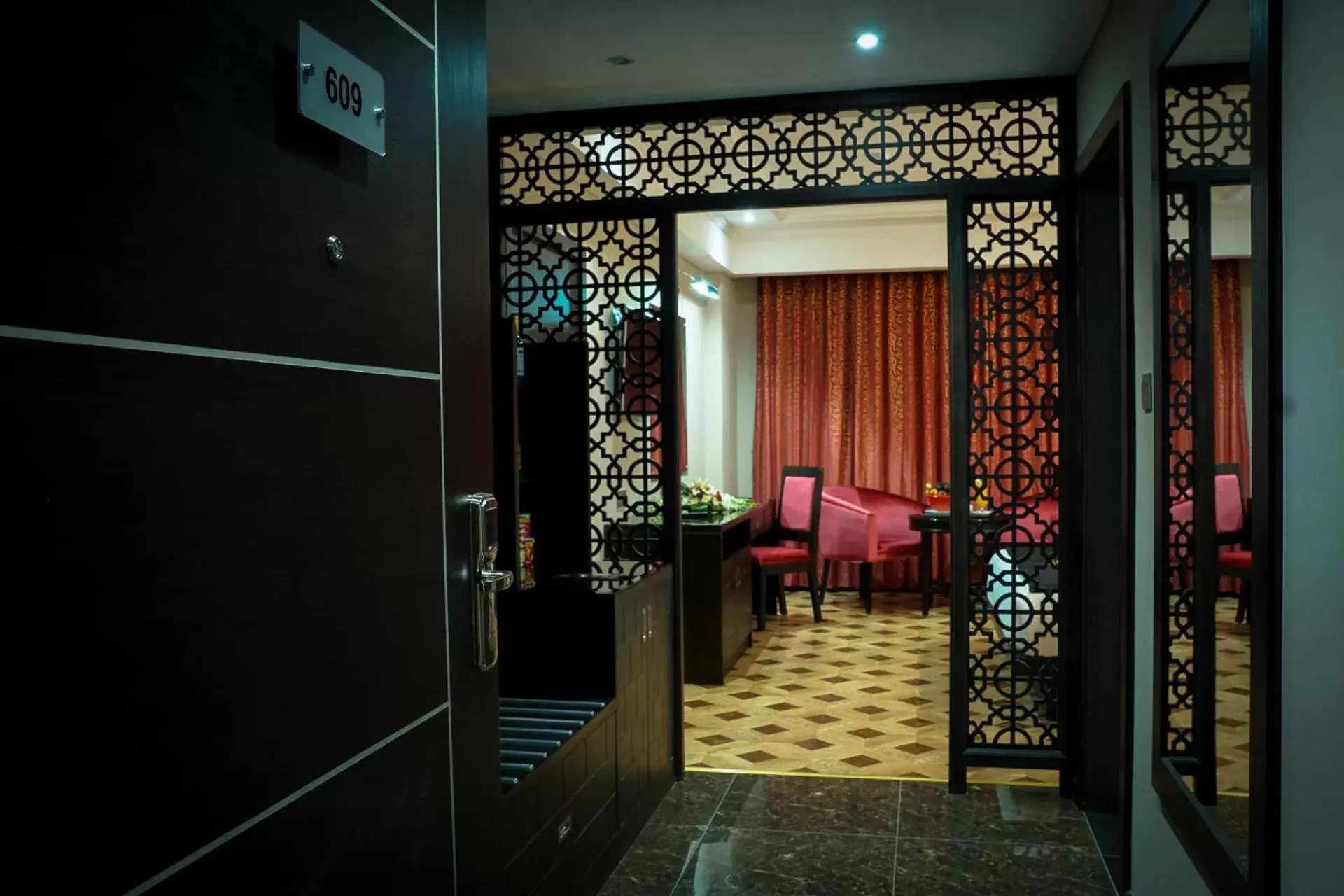 Decorative detail, Lobby/Reception in Arman Hotel Juffair Mall