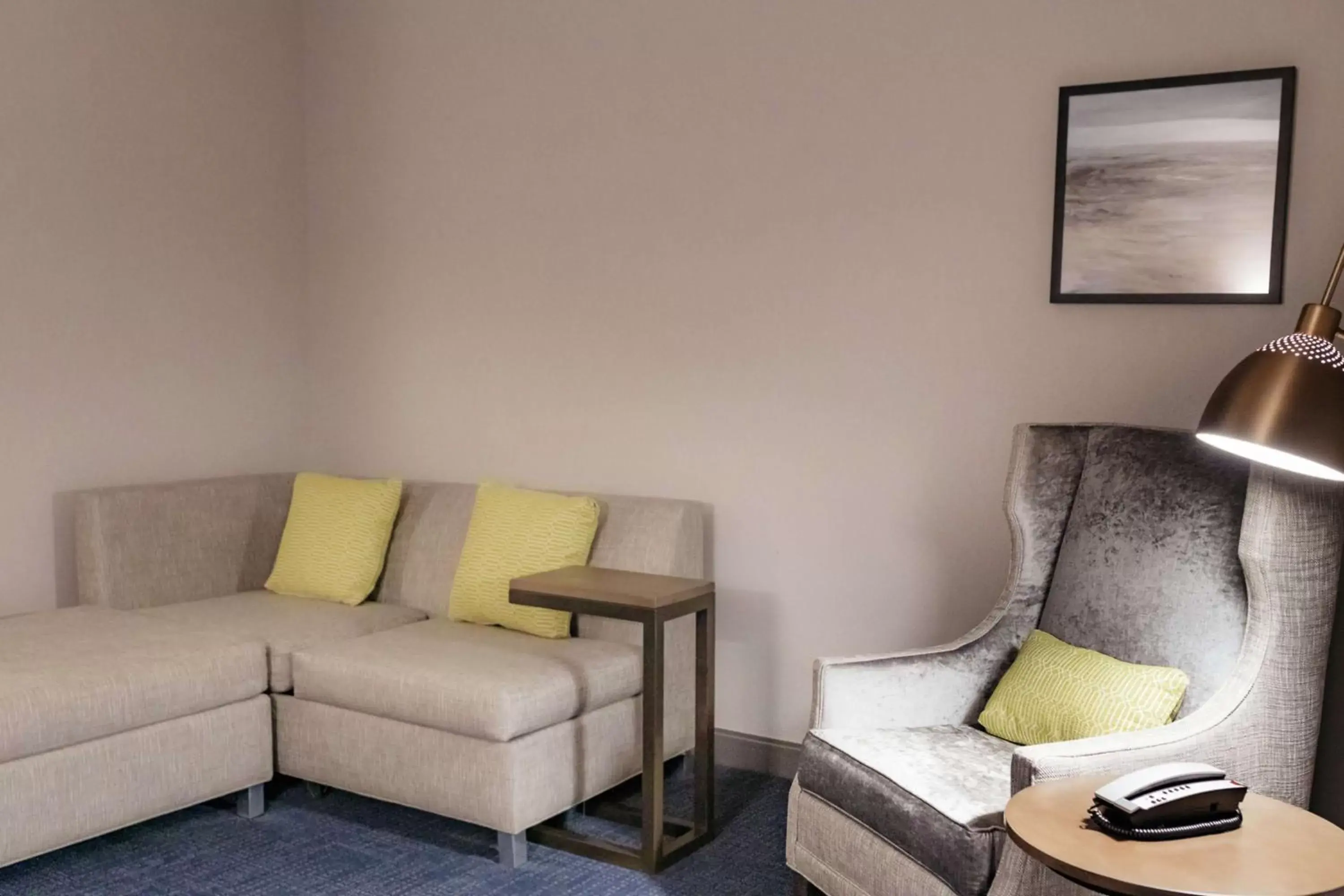 Junior Queen Suite with Shower in Hilton Garden Inn Madison Sun Prairie Junior Queen Suite with Shower in Hilton Garden Inn Madison Sun Prairie