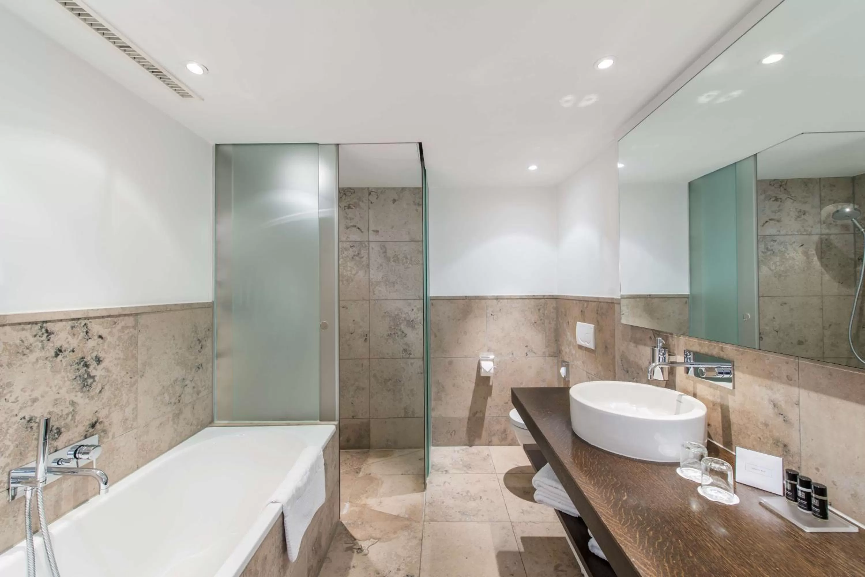 Bathroom in Arthotel Heidelberg