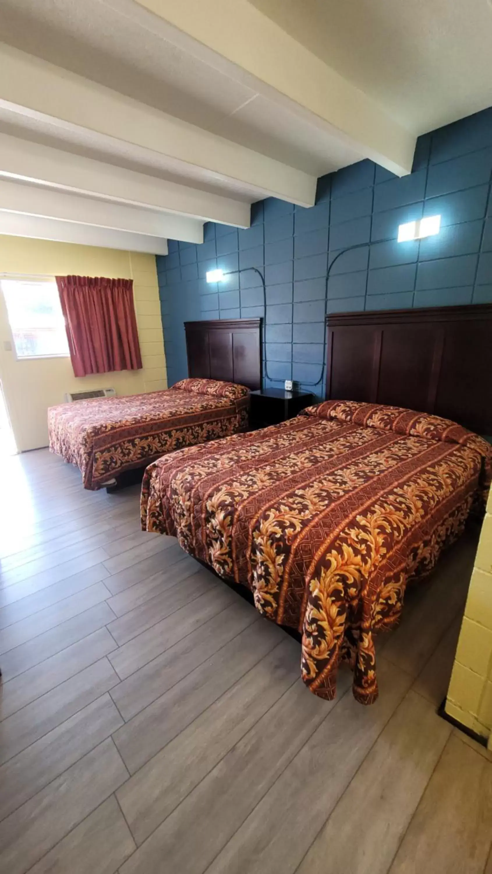 Photo of the whole room, Bed in Relax Inn