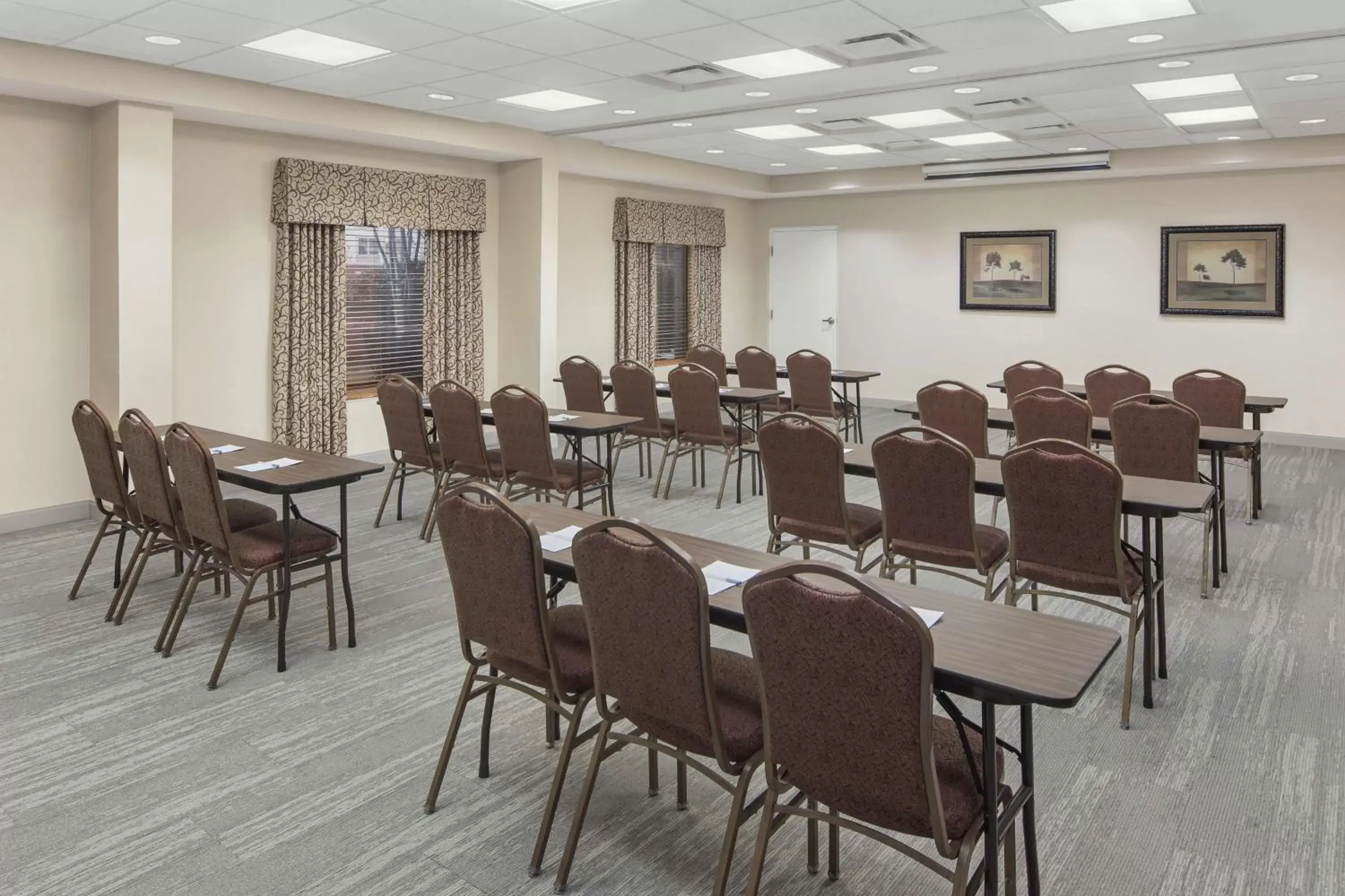 Meeting/conference room, Restaurant/Places to Eat in Hampton Inn & Suites Macon I-75 North