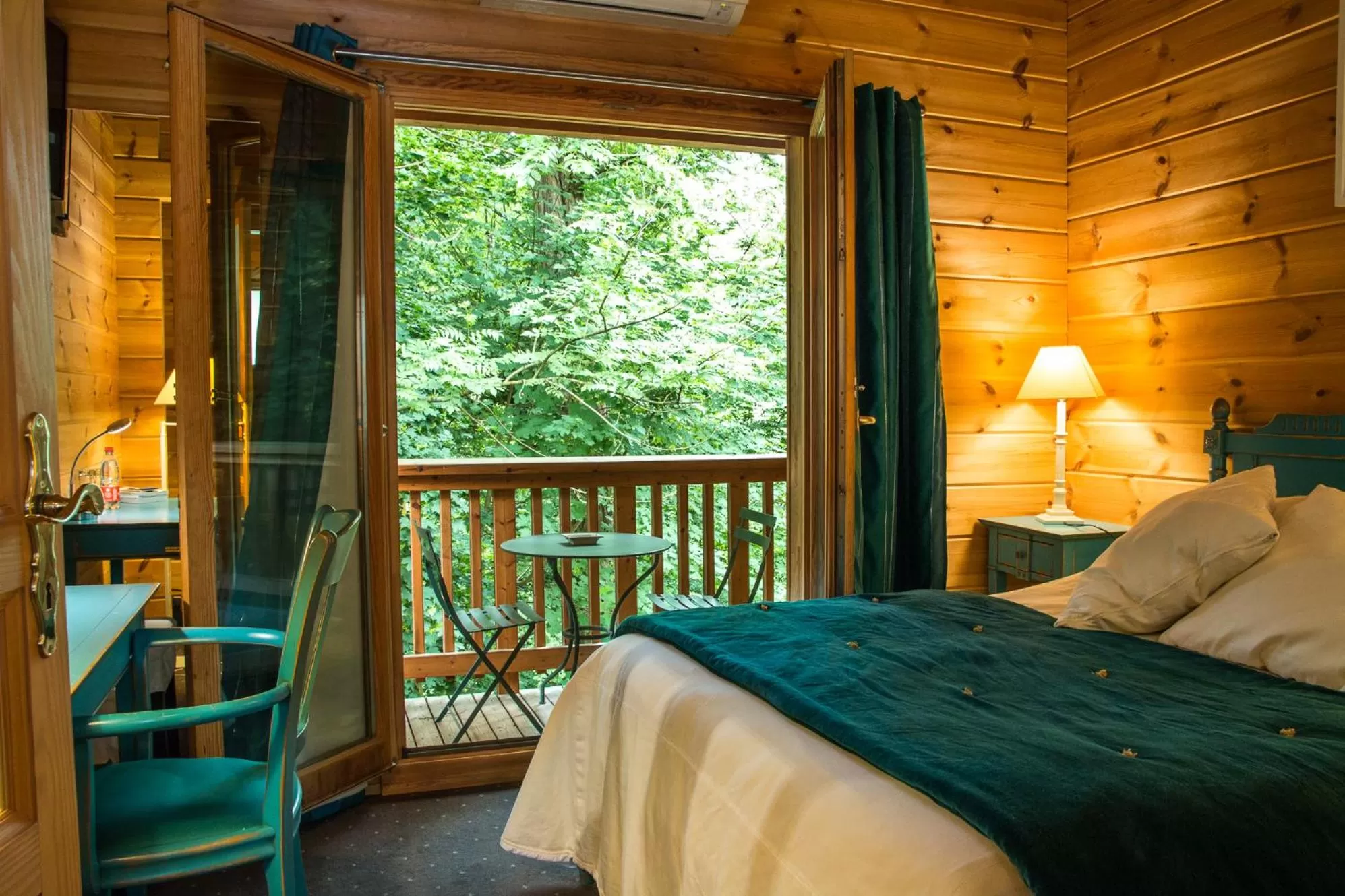 Balcony/Terrace, Bed in L'Etable Gourmande