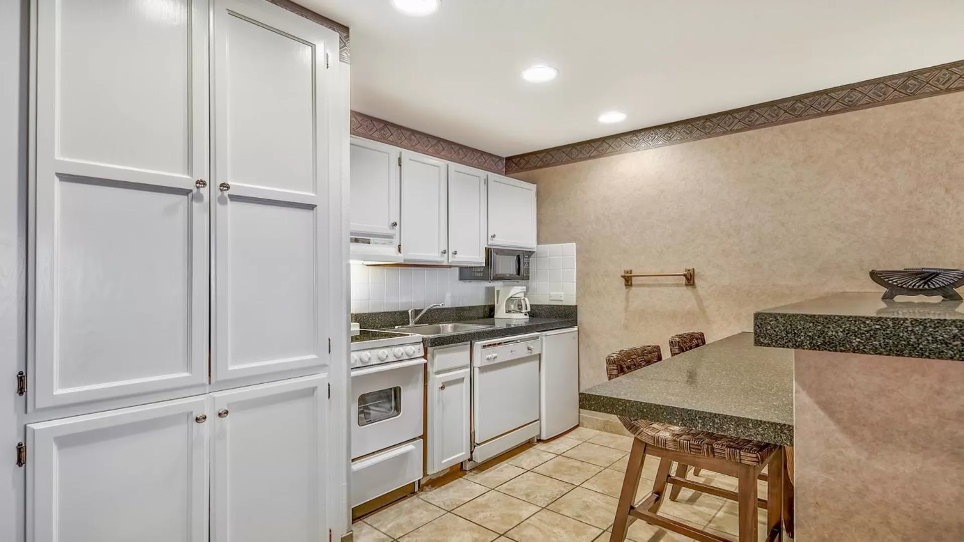 Kitchen/Kitchenette in Lakeland Village at Heavenly