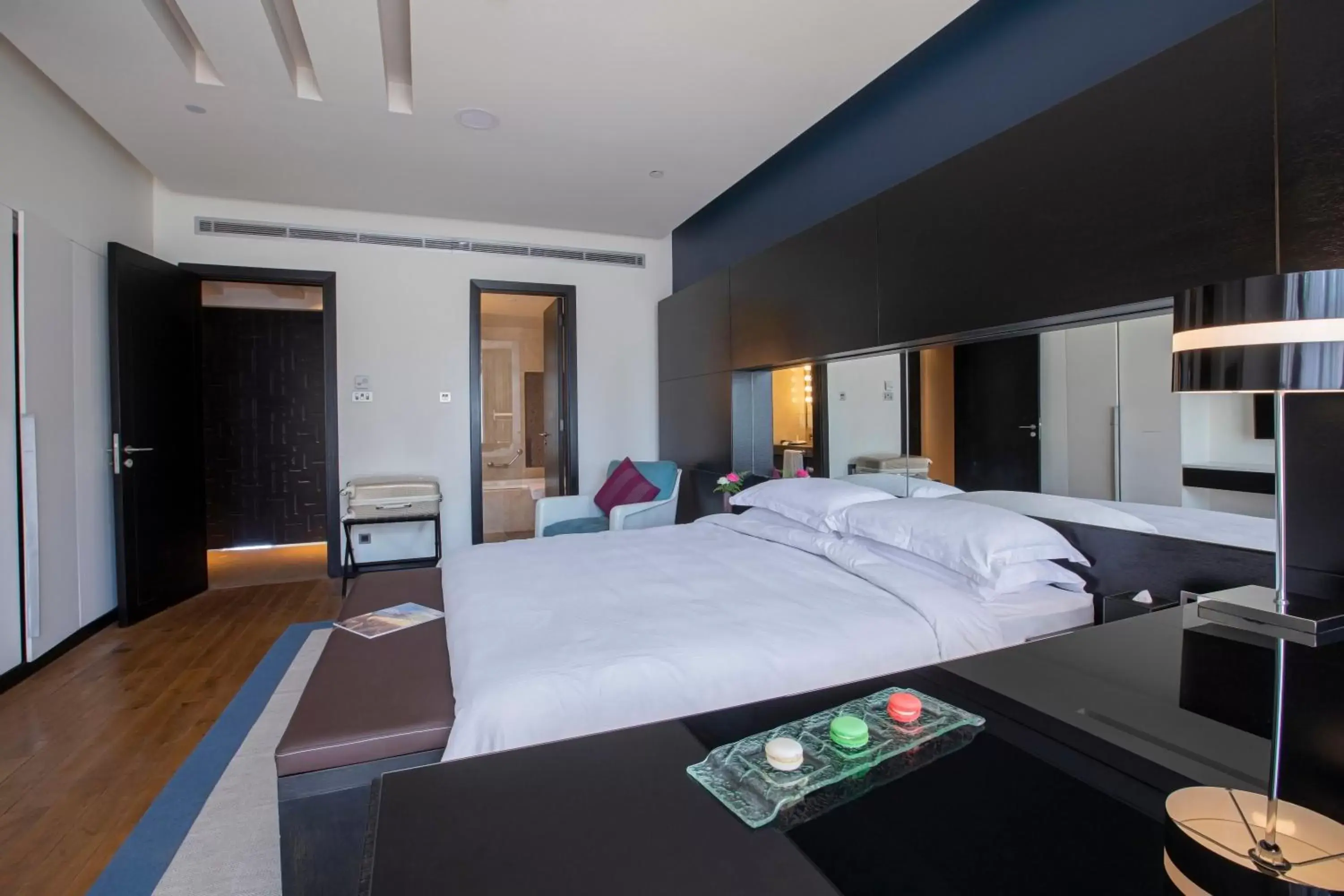 Bedroom, Bed in The Boulevard Arjaan by Rotana