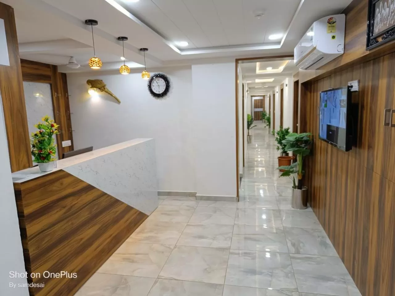 Lobby/Reception in HOTEL ROYAL GRAND