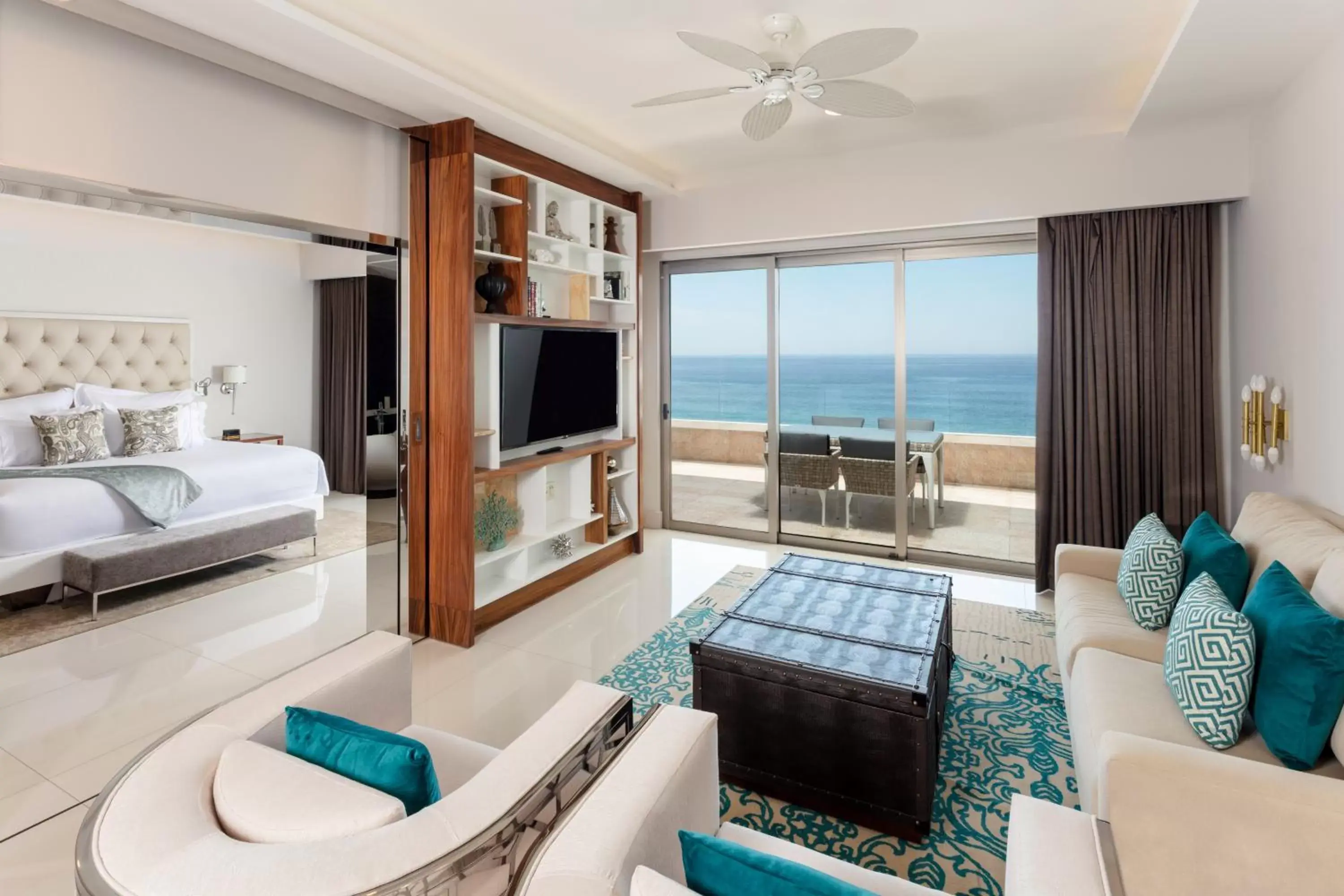 Living room in Garza Blanca Resort & Spa Los Cabos