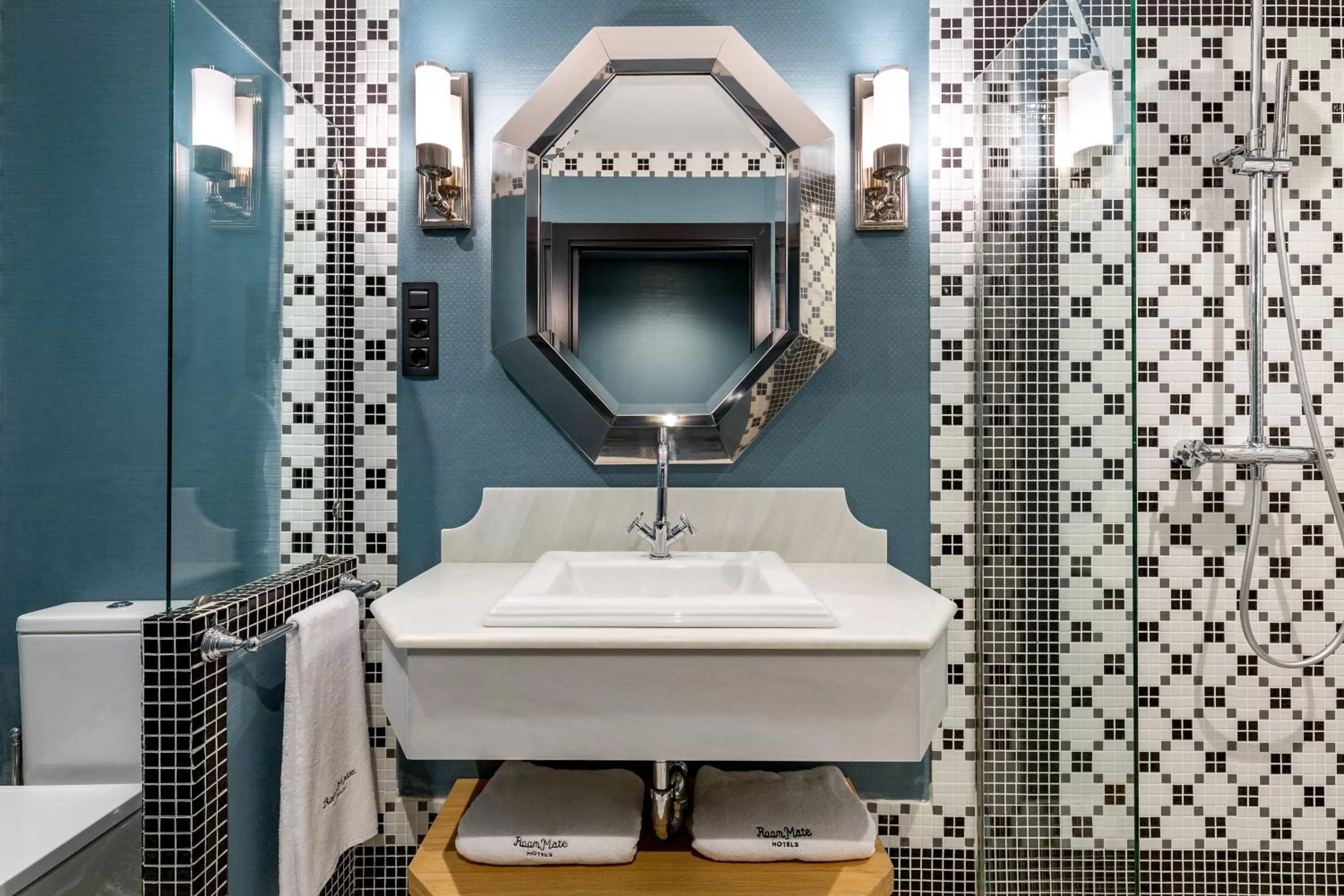 Toilet in Room Mate Collection Alba, Madrid