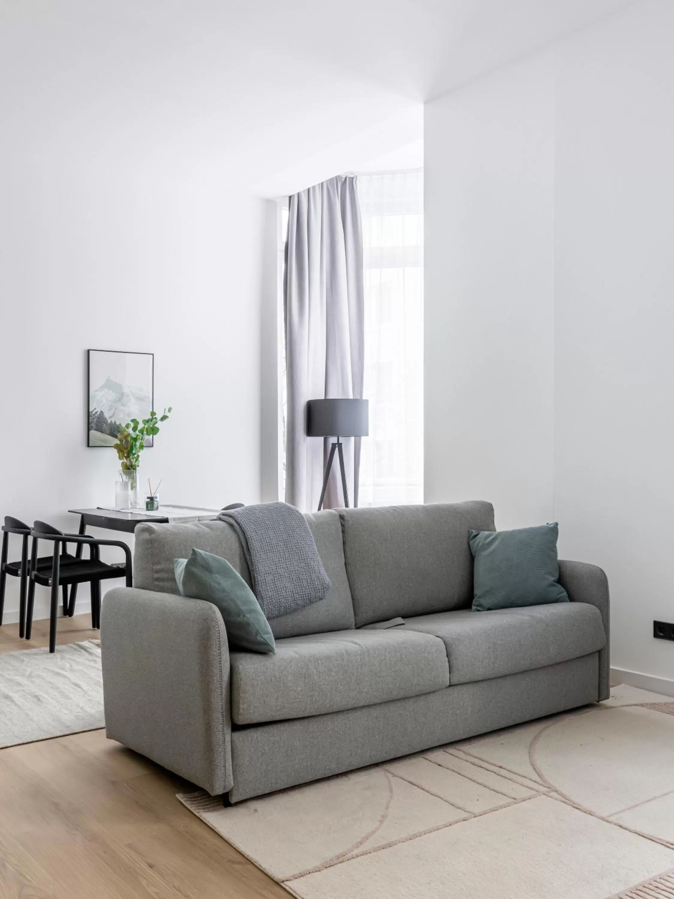 Seating area in Limehome Rosenheim Gillitzerstraße