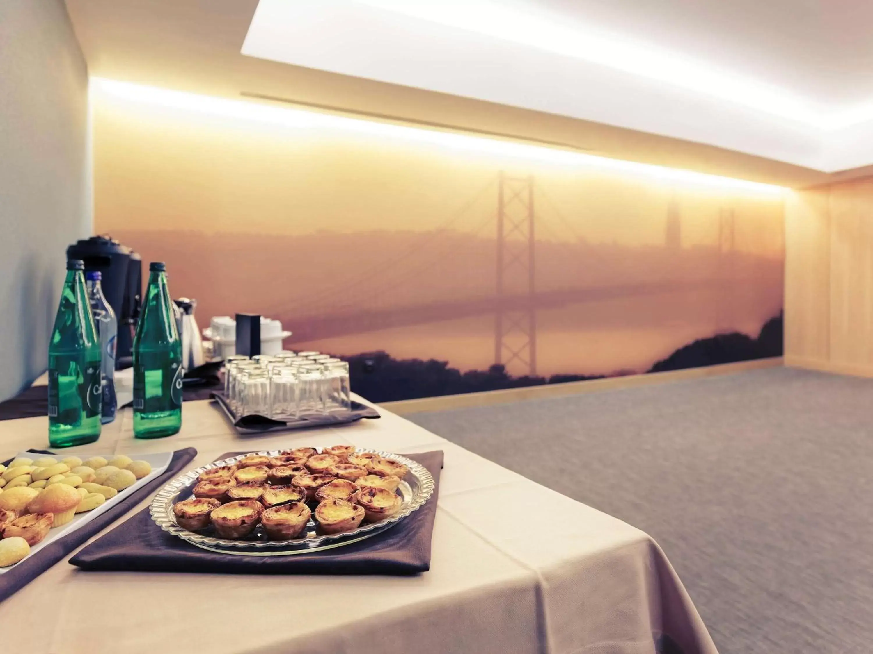 Meeting/conference room in Mercure Lisboa Almada