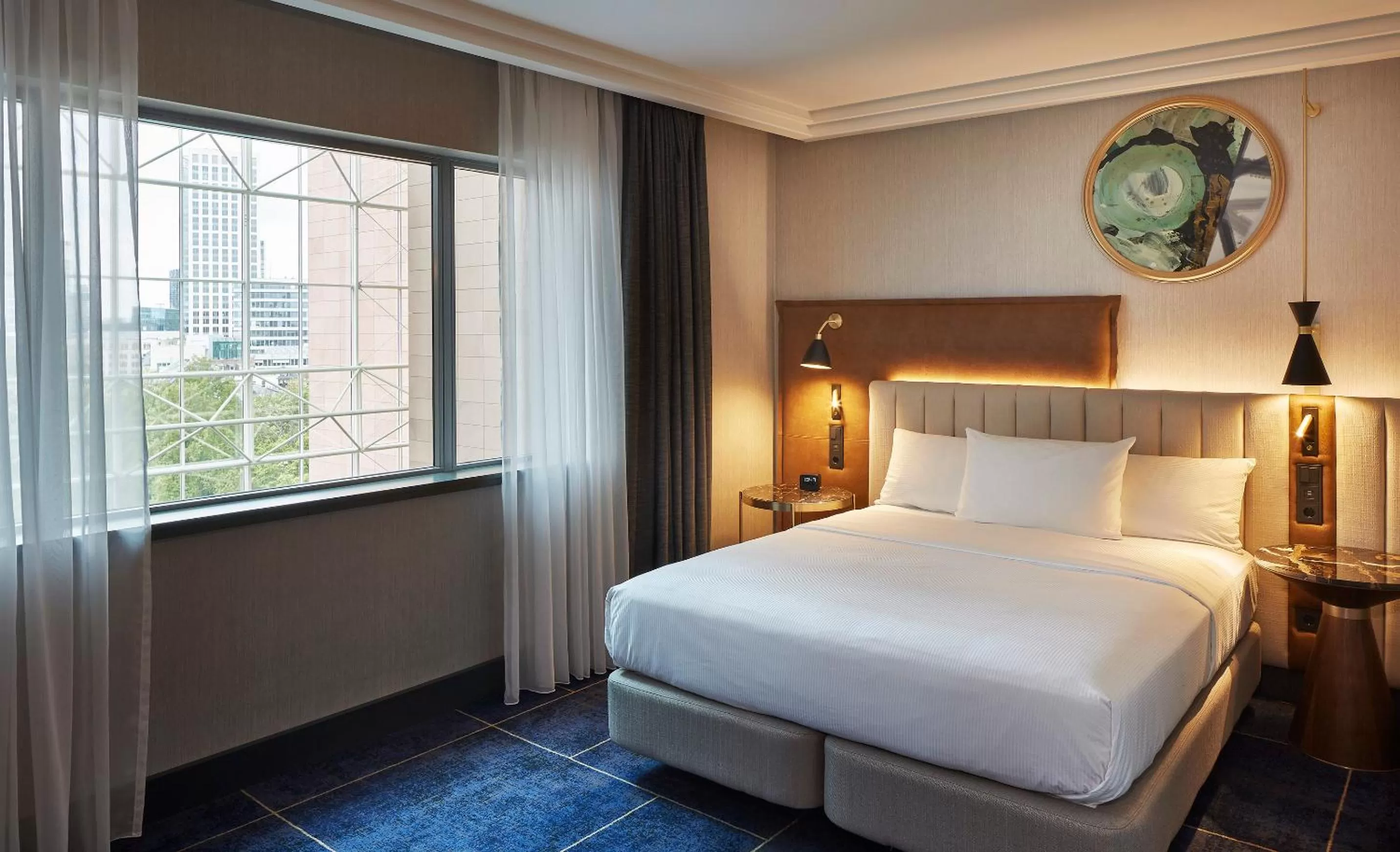 Photo of the whole room, Bed in Hilton Frankfurt City Centre