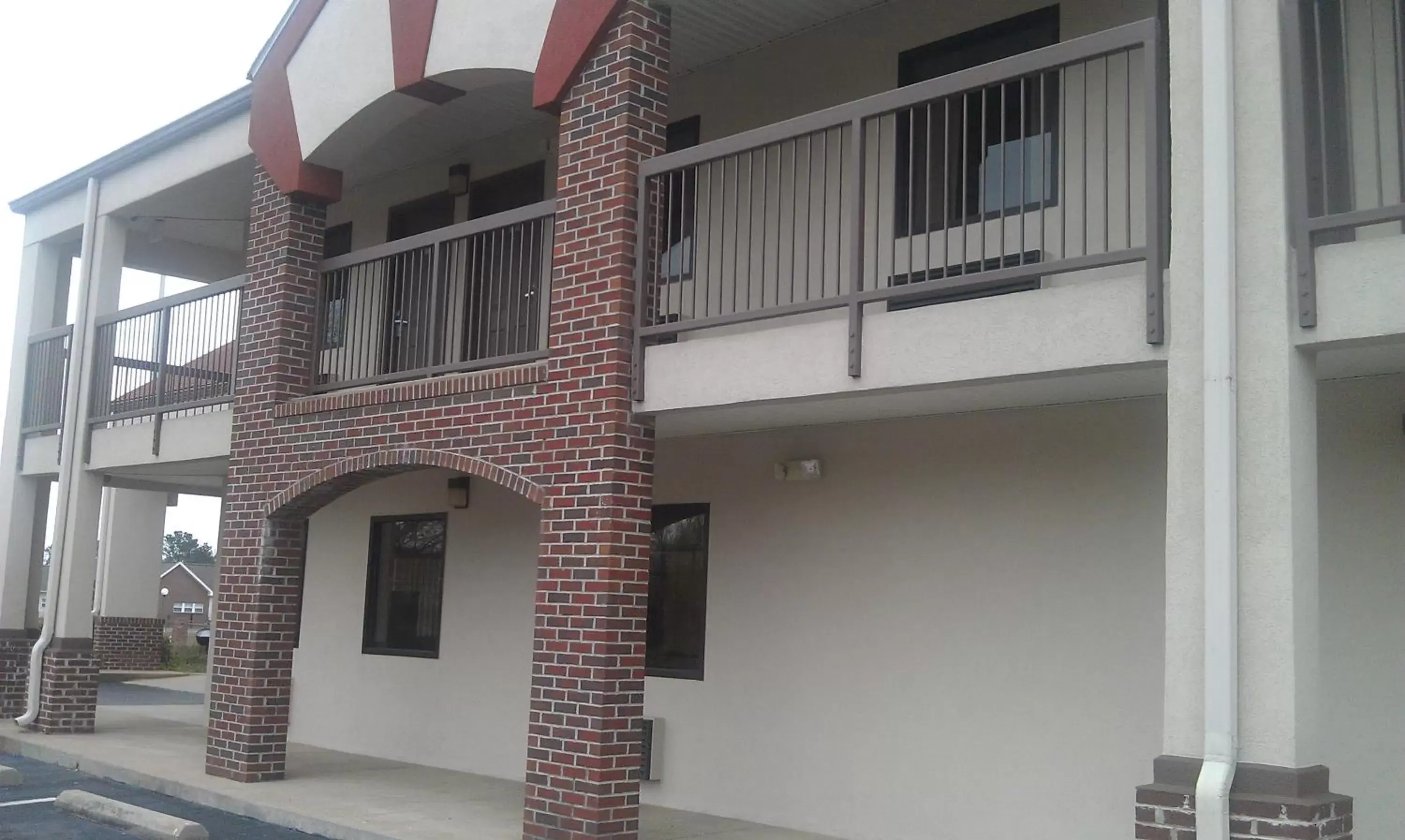 Property building in GuestHouse Inn Dothan Property building in GuestHouse Inn Dothan