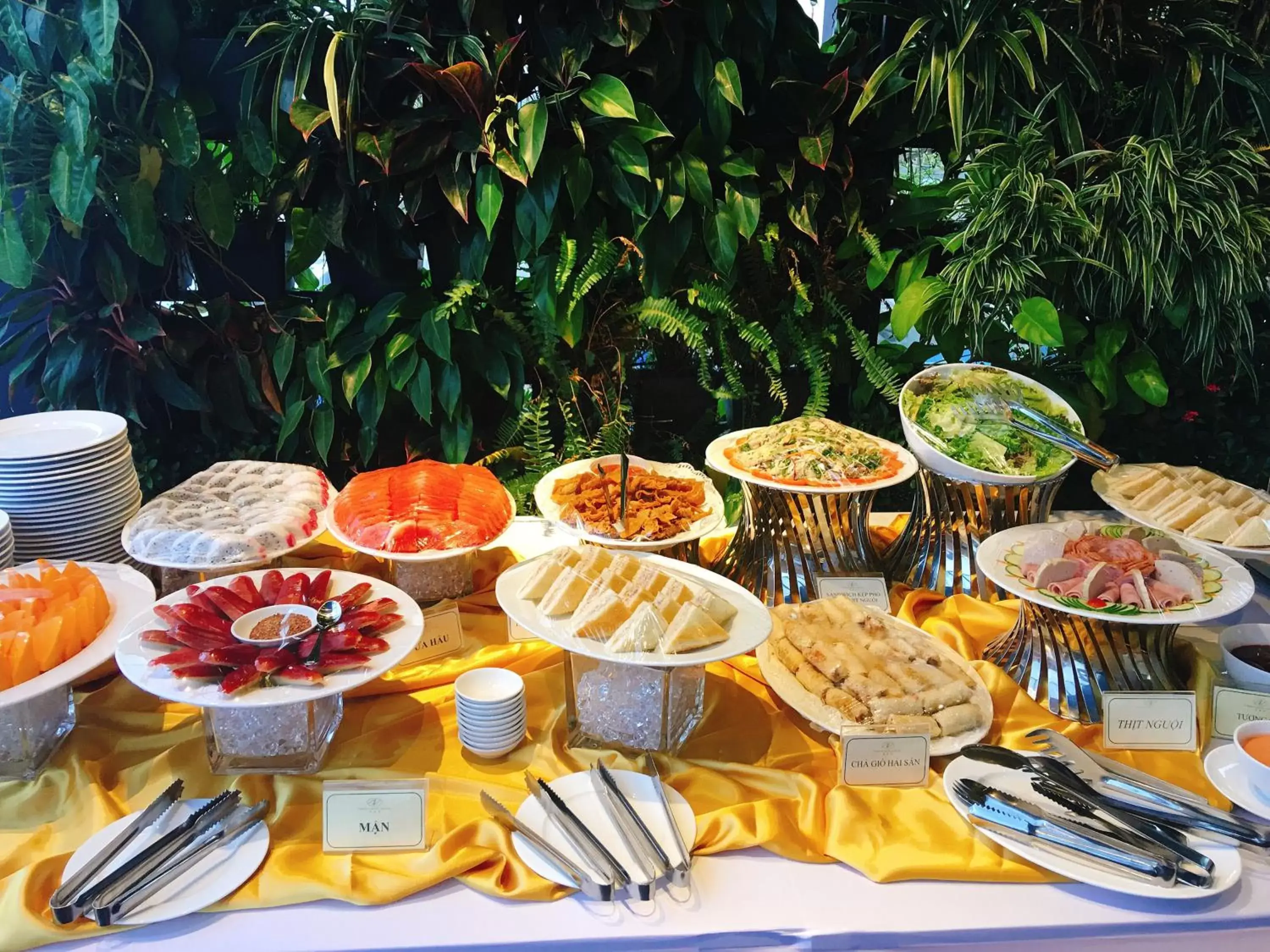 Buffet breakfast in Northern Saigon Hotel