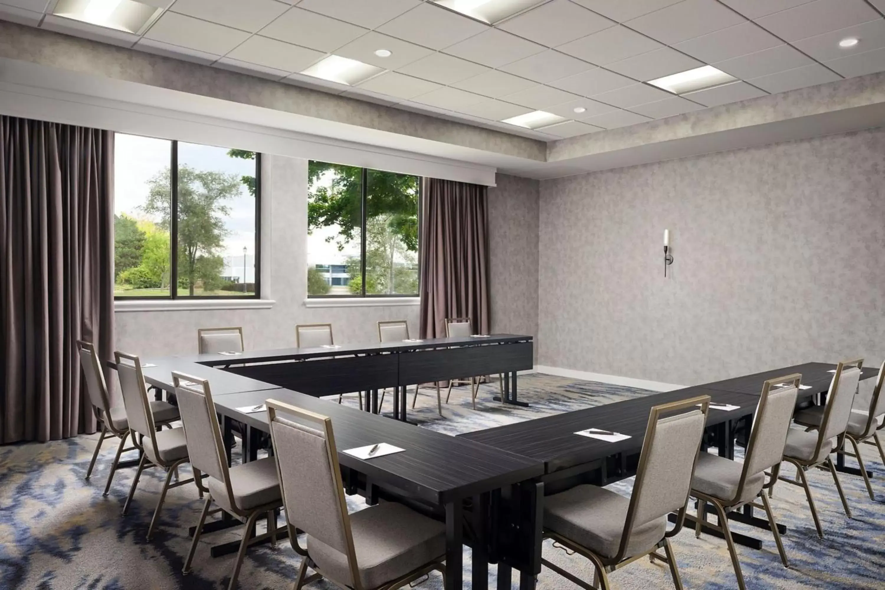 Meeting/conference room in Sheraton Grand Rapids Airport Hotel