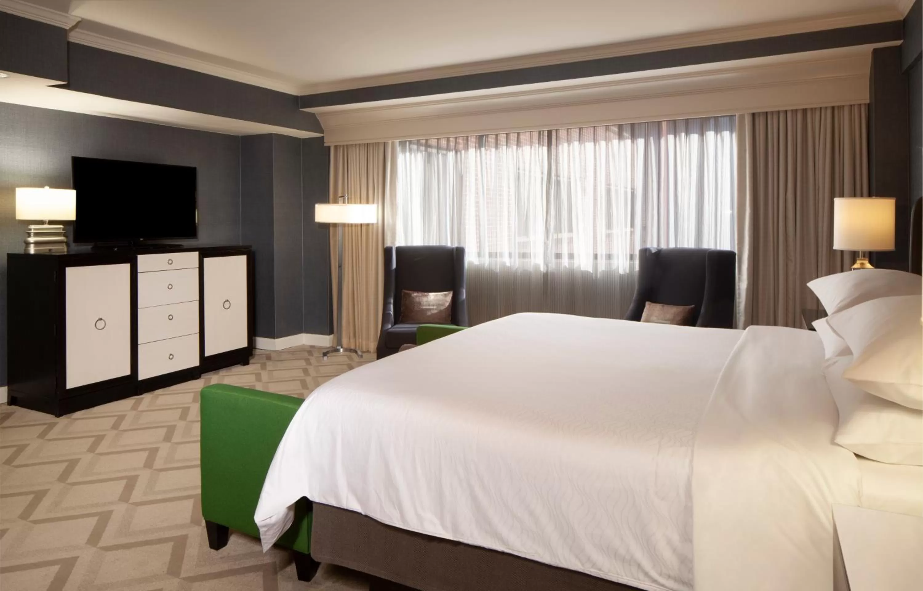 Bedroom, Bed in Melrose Georgetown Hotel