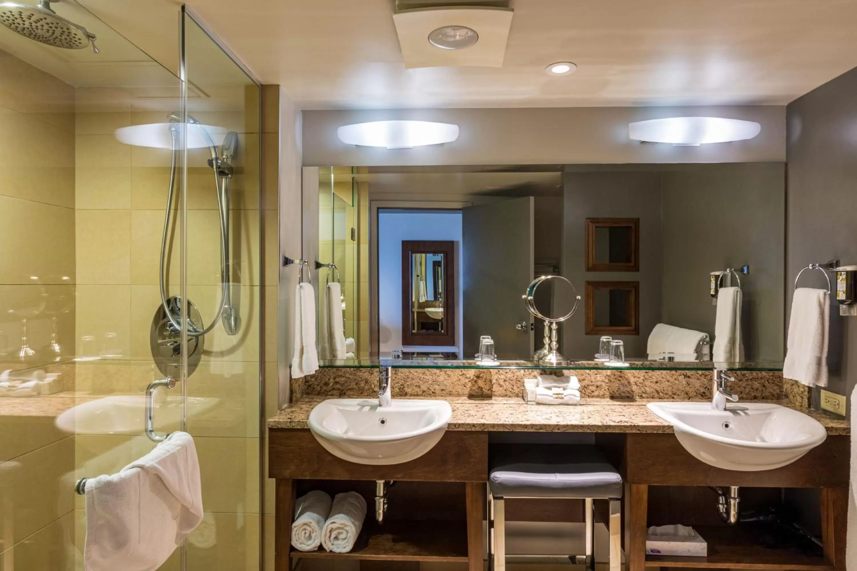 Hôtel & Suites Normandin Québec