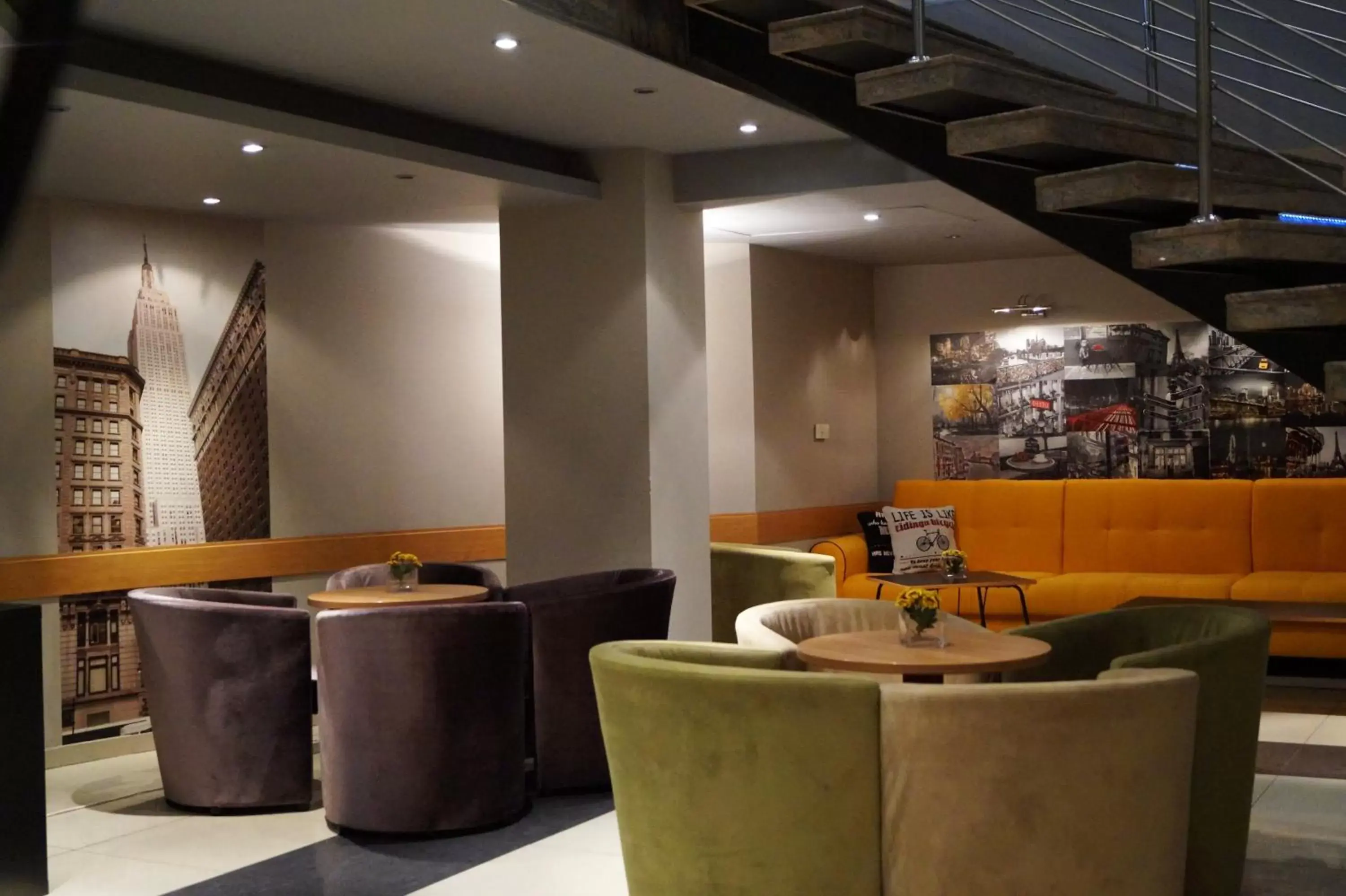 Lounge/Bar in Triada Hotel