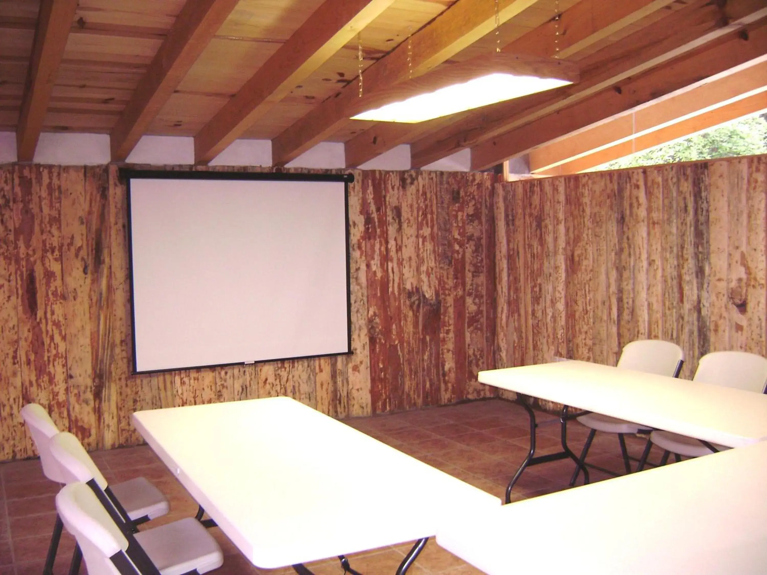 Meeting/conference room in Cabañas El Estribo Hotel