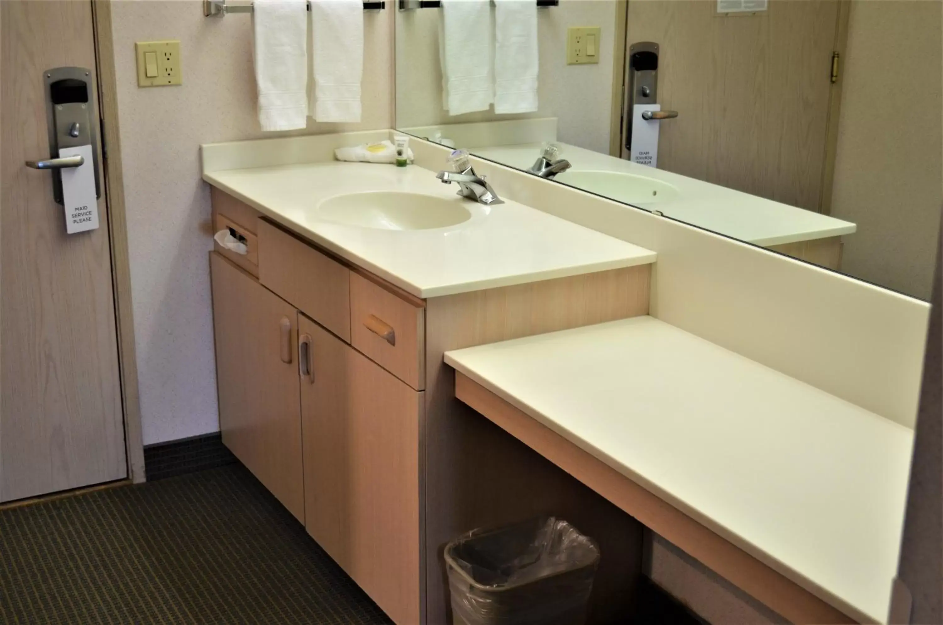 Bathroom in Shilo Inns Suites The Dalles