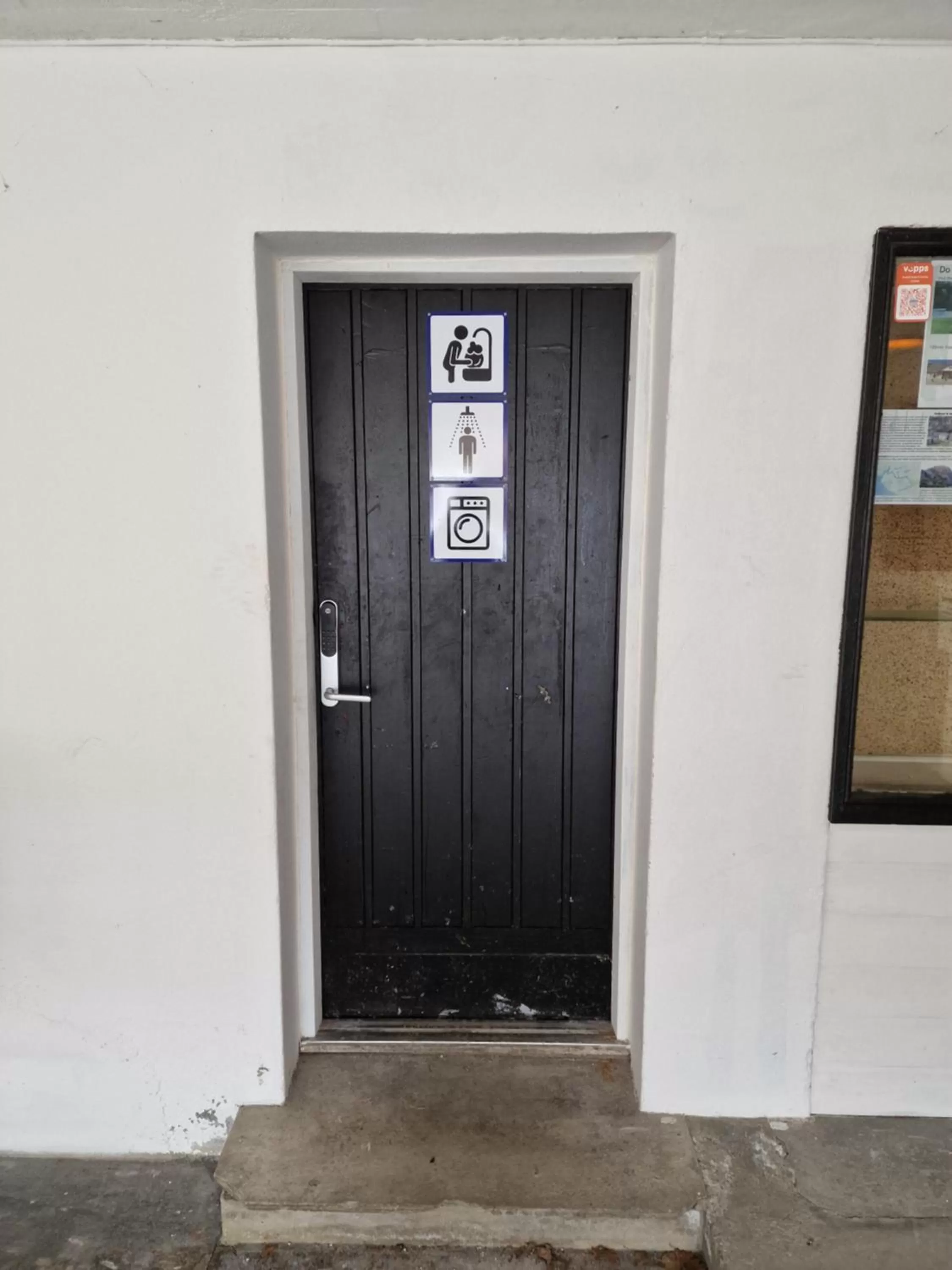 Property building in Brufjell Hostel & Parking