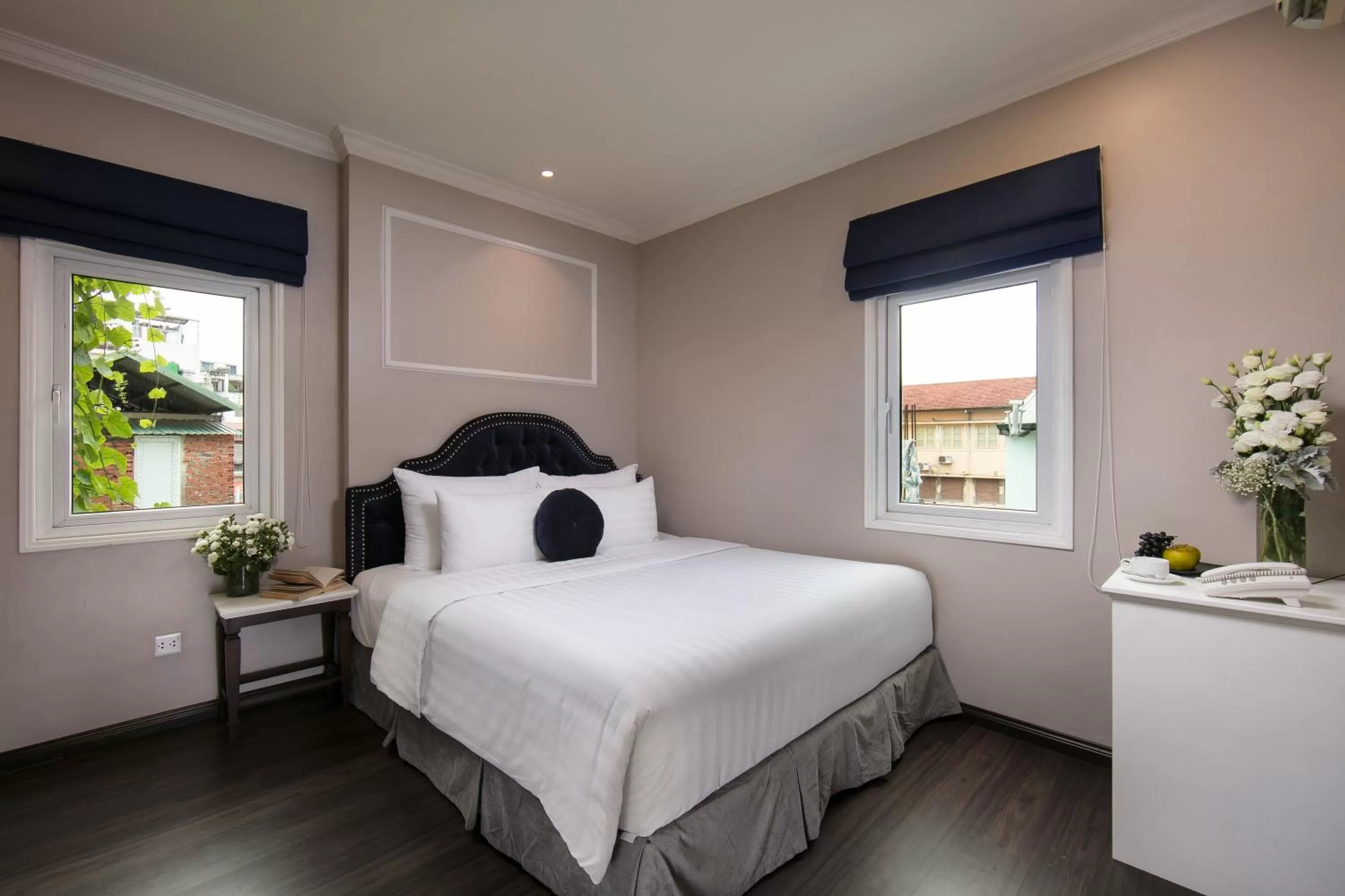 Bedroom, Bed in Flora Centre Hotel & Spa