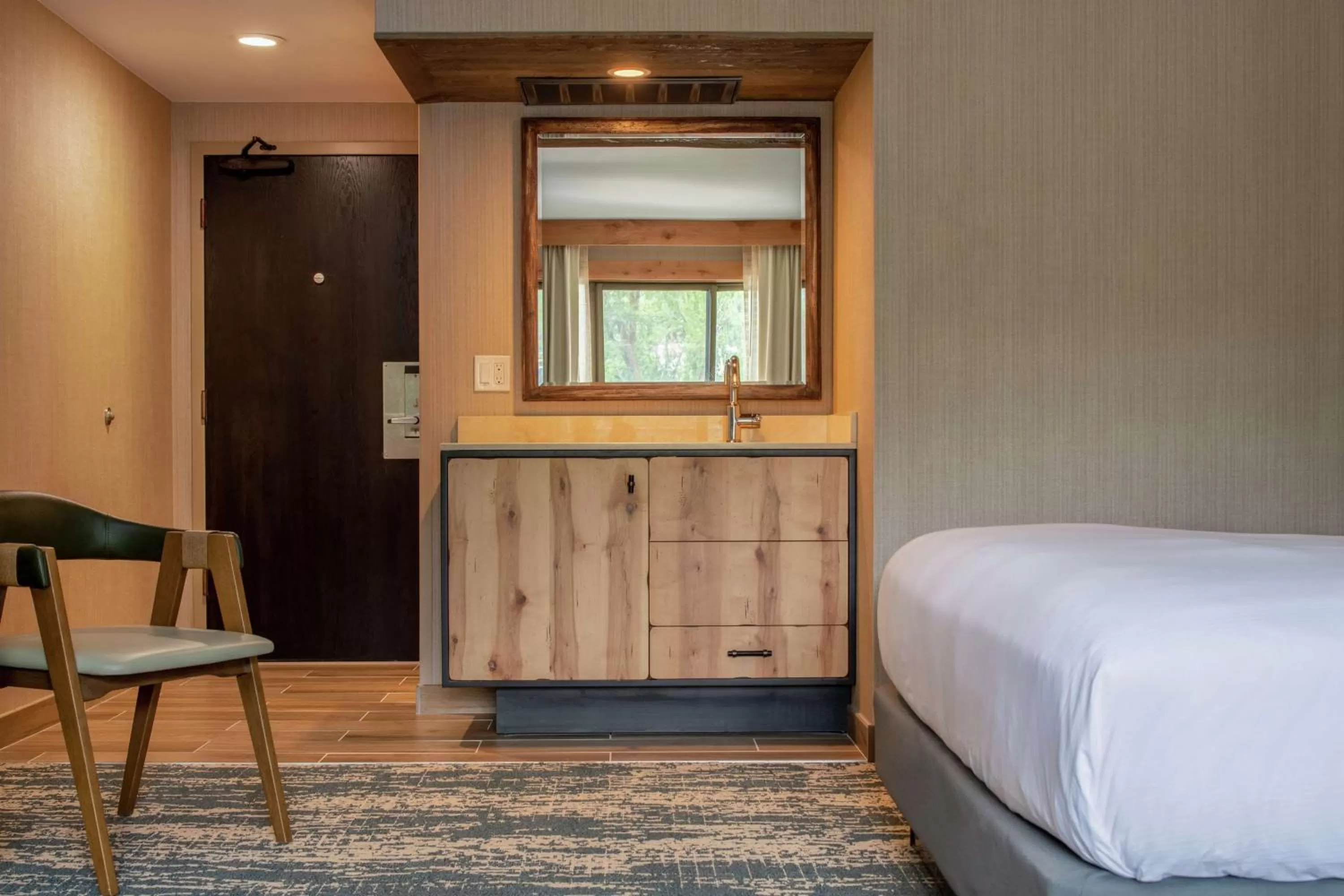 Bed in DoubleTree by Hilton Missoula Edgewater