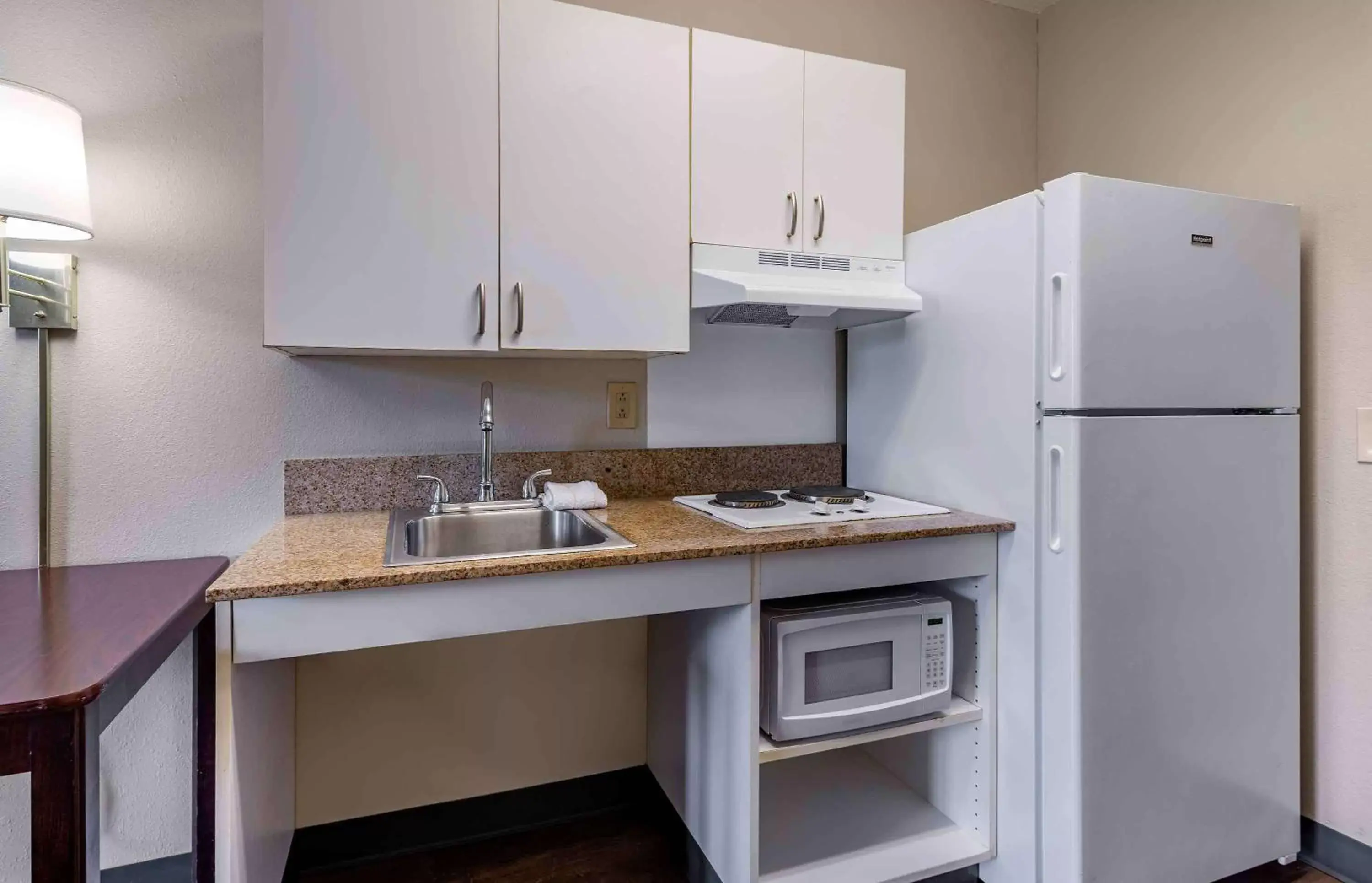 Bedroom, Kitchen/Kitchenette in Extended Stay America Suites - Los Angeles - Ontario Airport