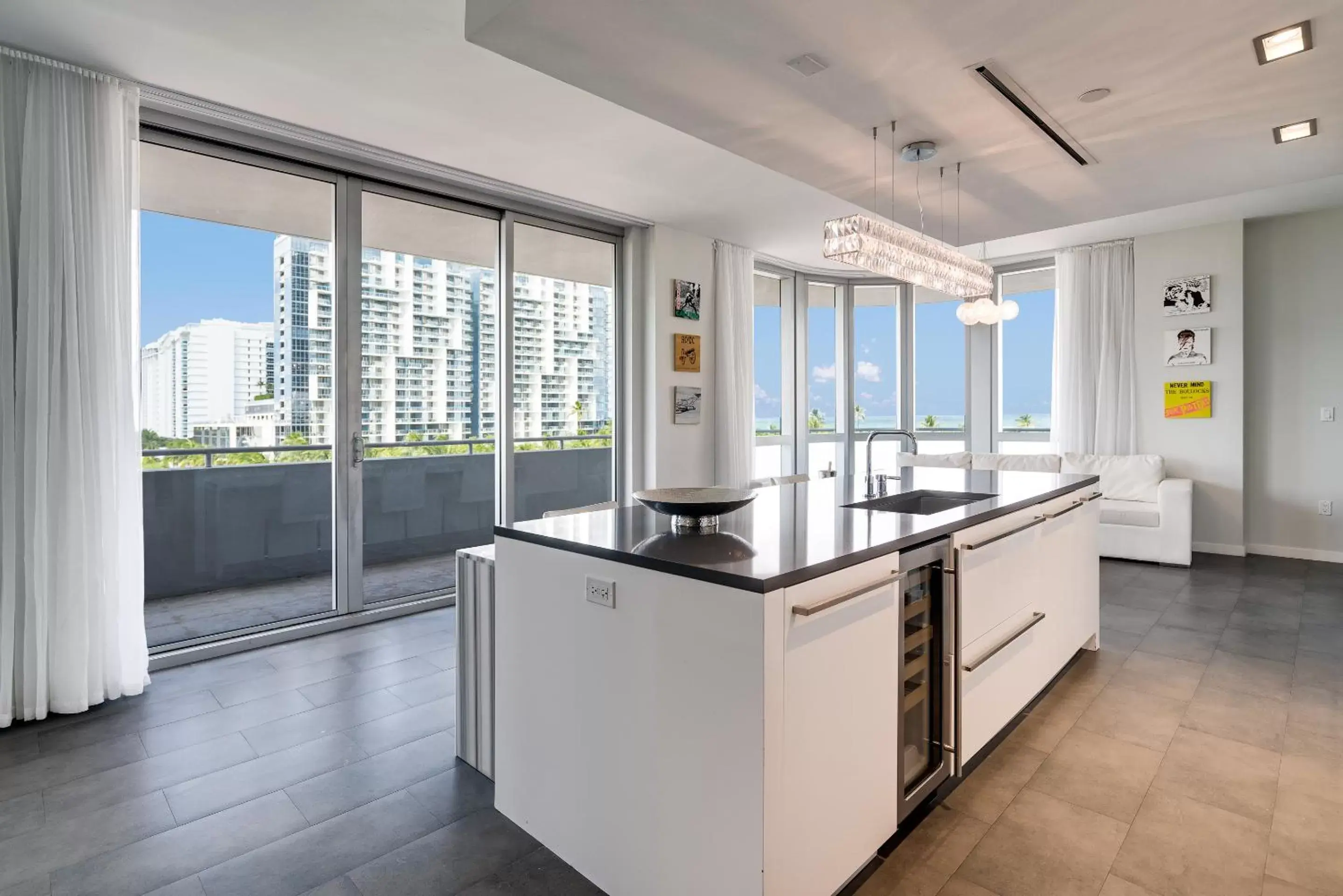 View (from property/room), Kitchen/Kitchenette in Boulan South Beach