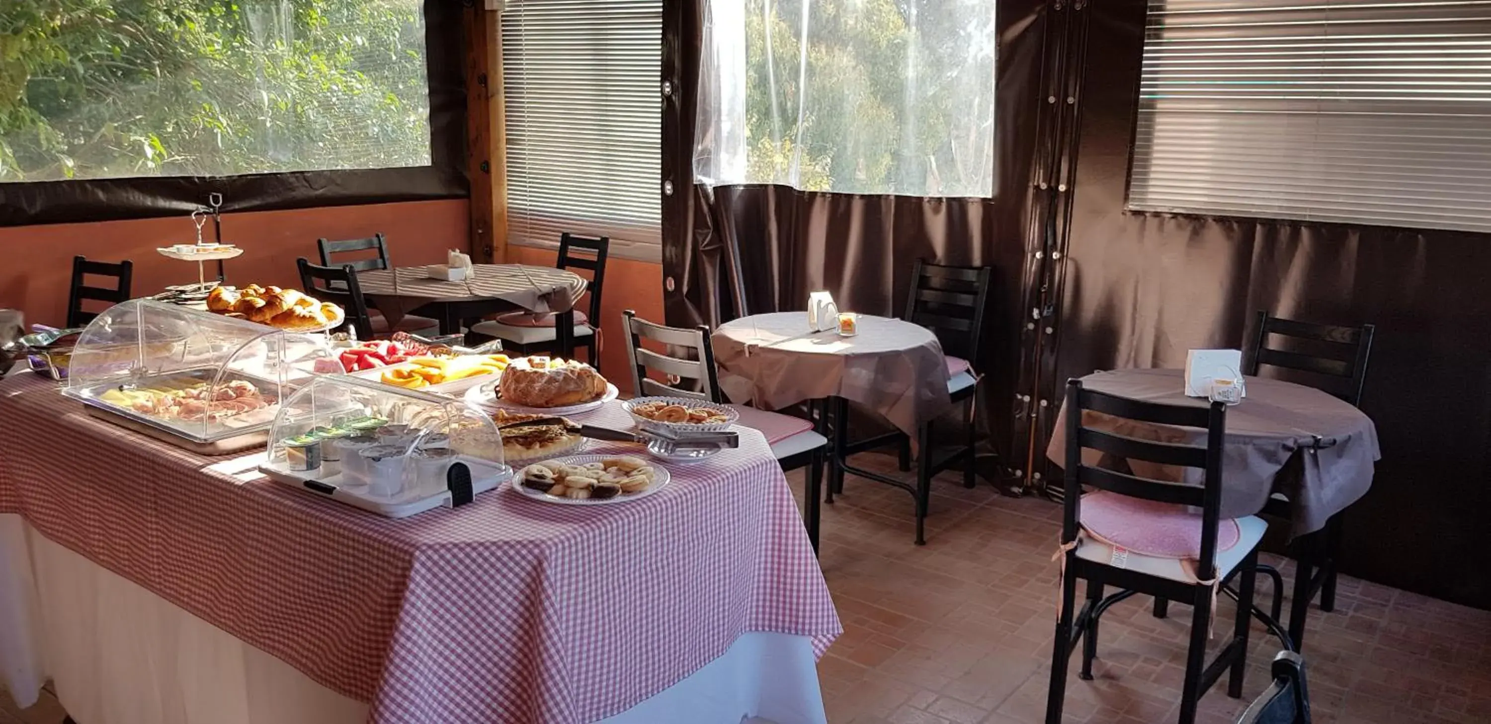 Breakfast, Restaurant/Places to Eat in B&B Villa Regina