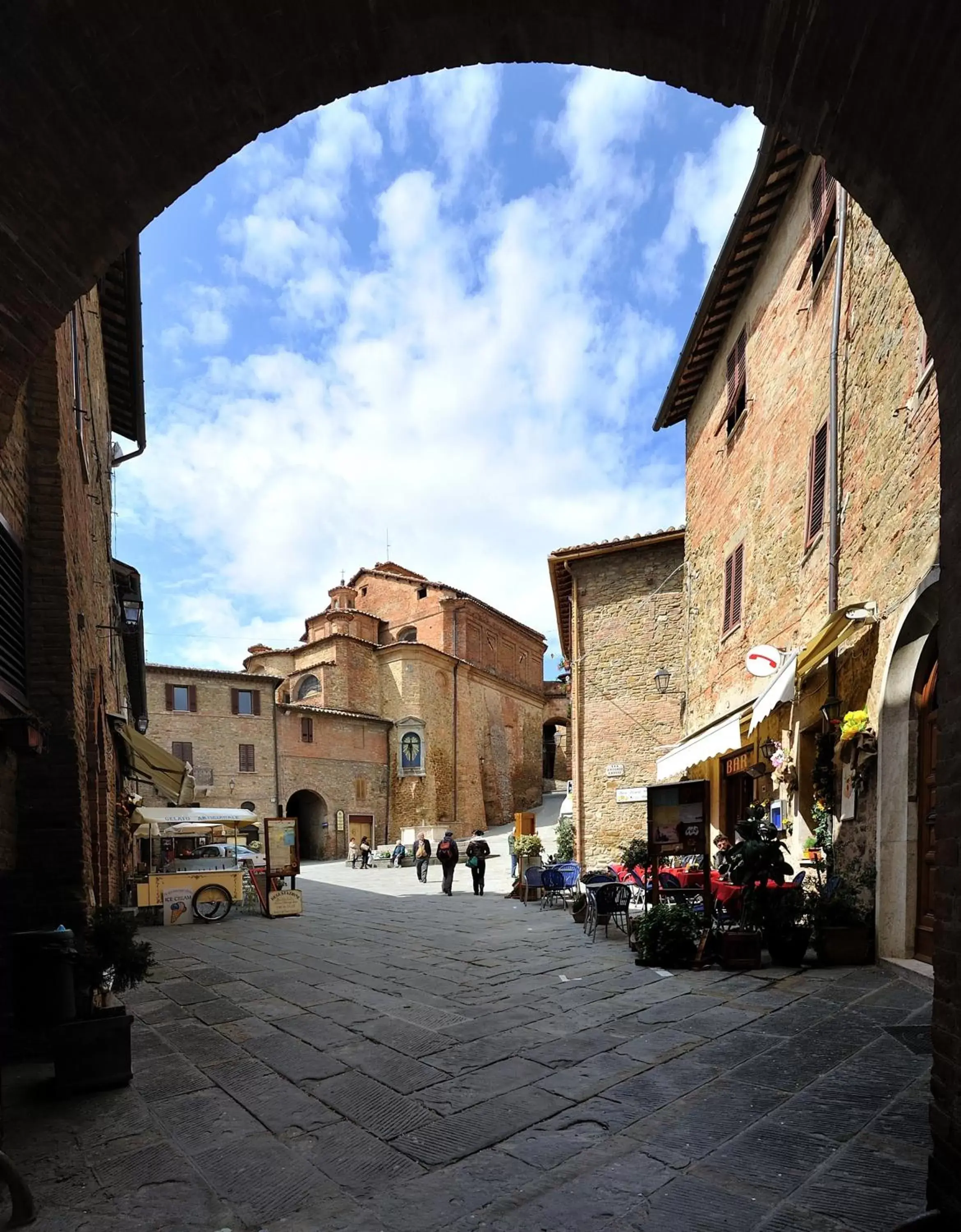 Area and facilities in Tenuta Badia '99