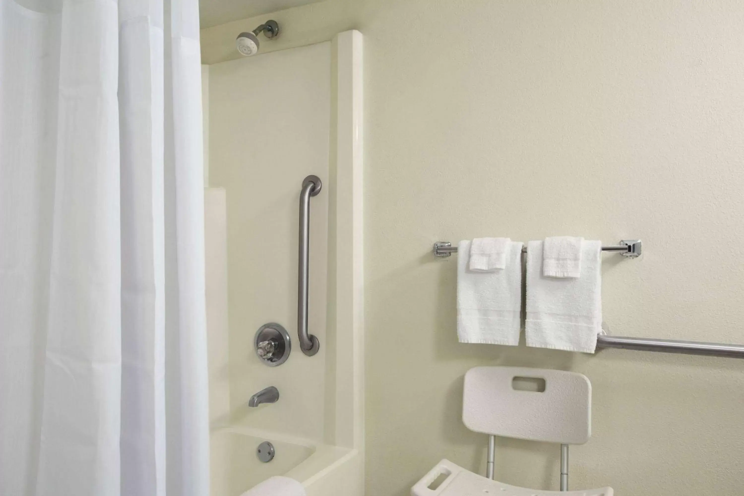 Bathroom in Ramadaby Wyndham Pittsburgh-New Stanton