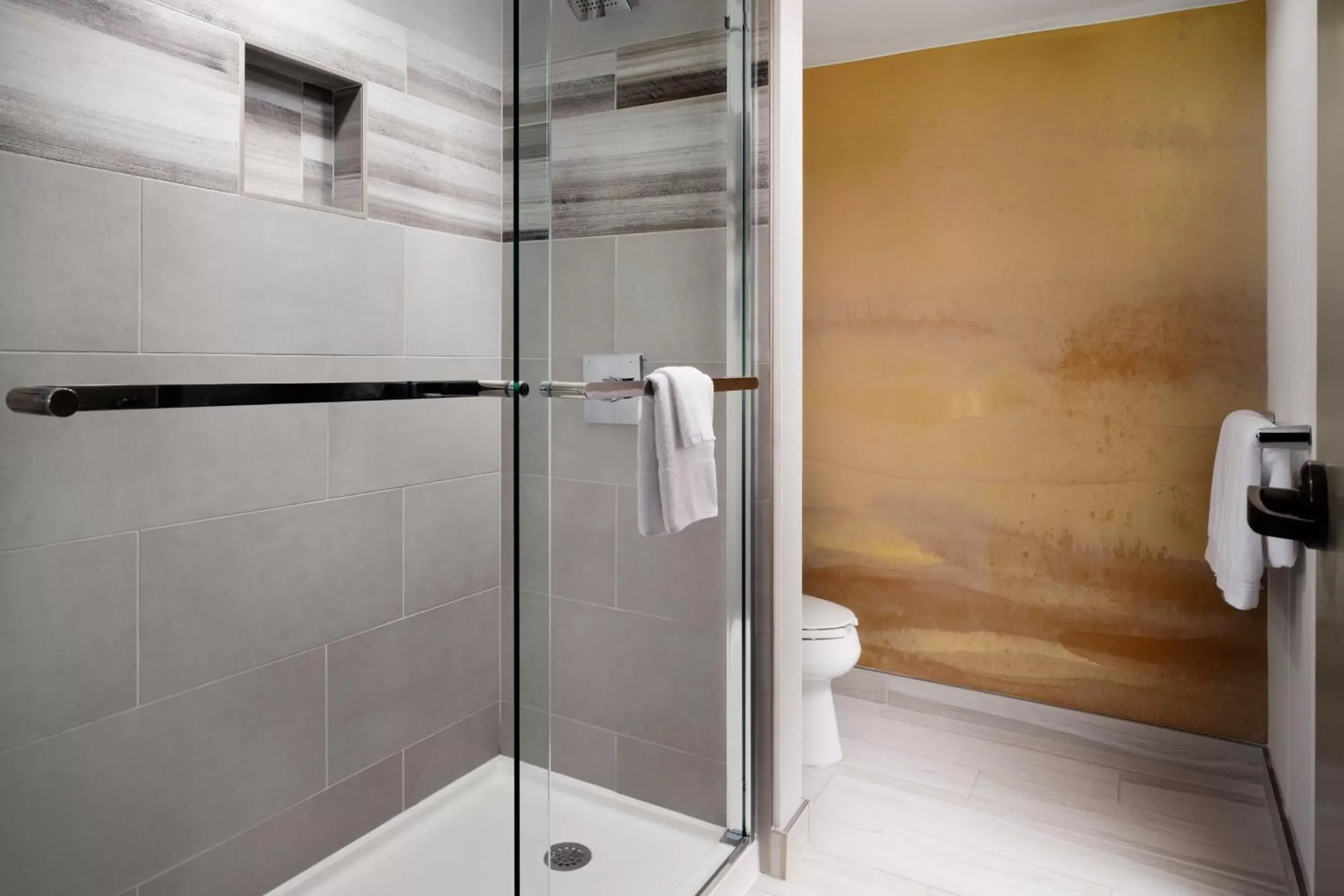 Bathroom in Renaissance Boulder Flatiron Hotel