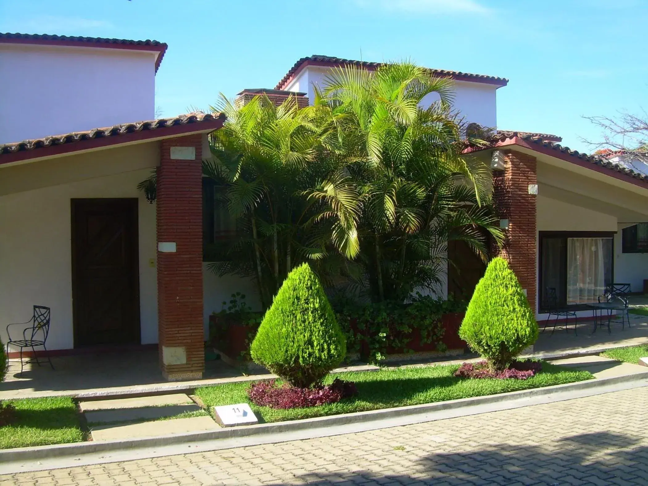 Facade/entrance, Property Building in Villas del Sol Hotel & Bungalows