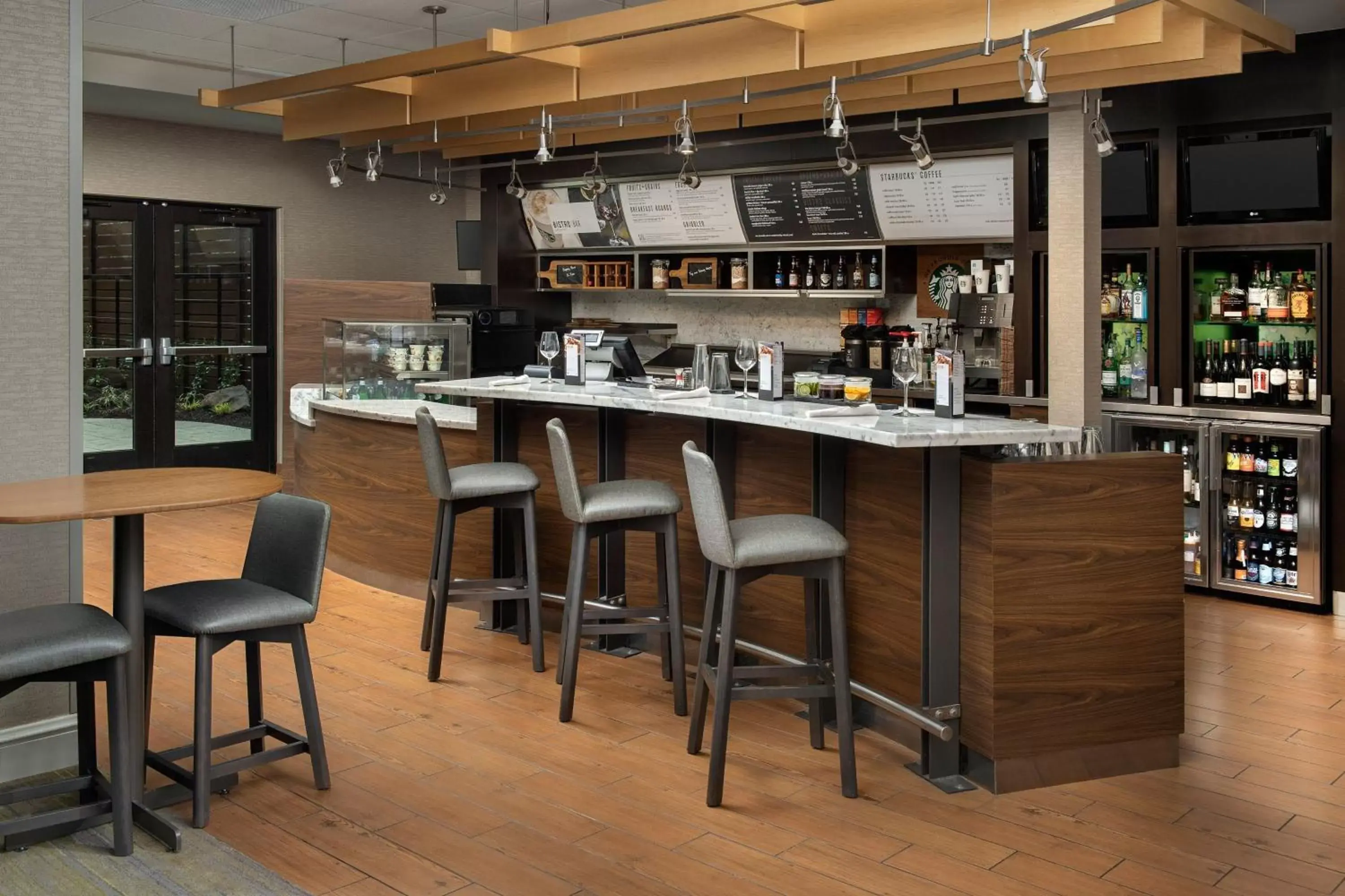 Restaurant/places to eat, Lounge/Bar in Courtyard by Marriott Portland Tigard