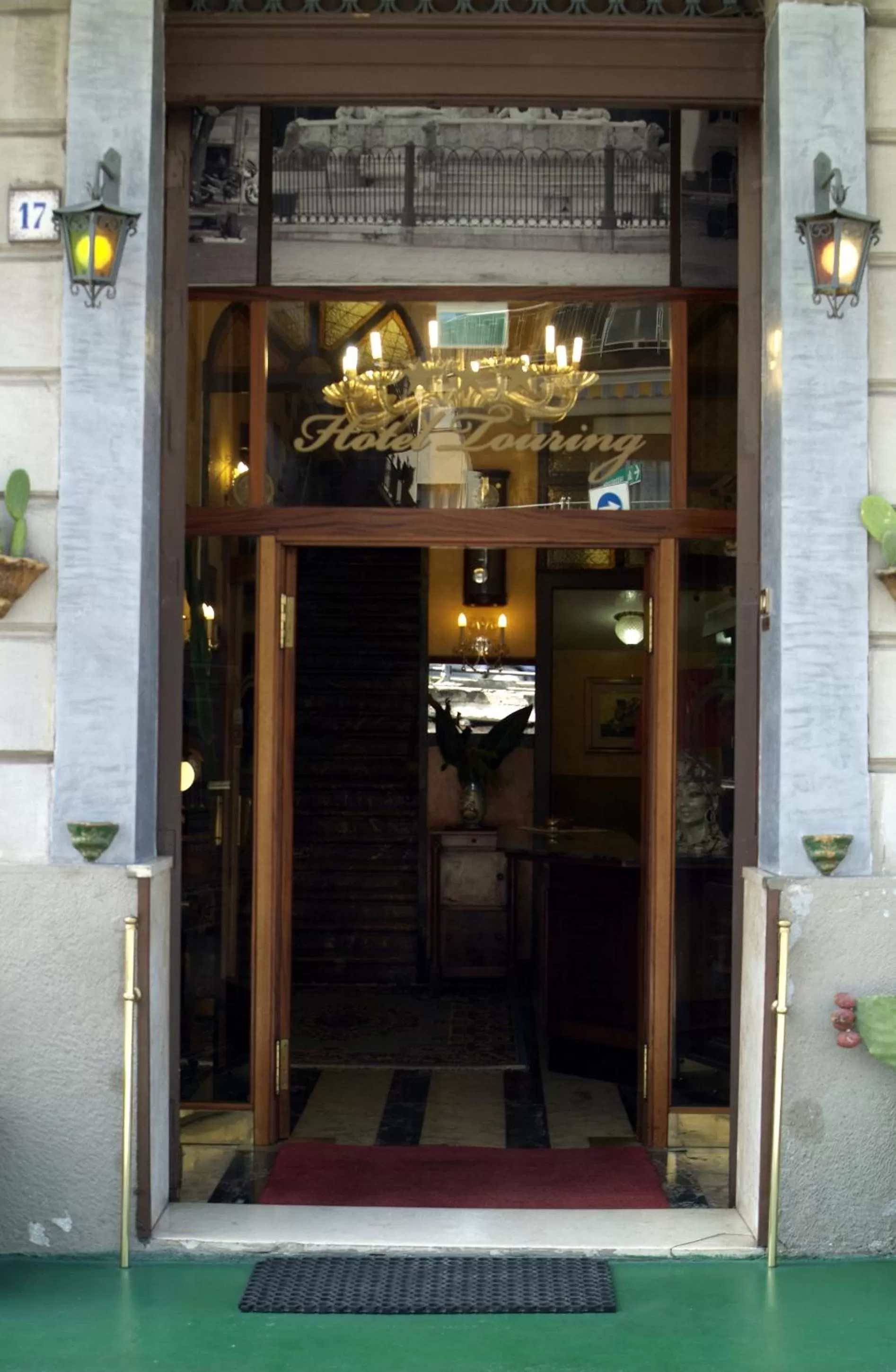 Facade/entrance in Hotel Touring